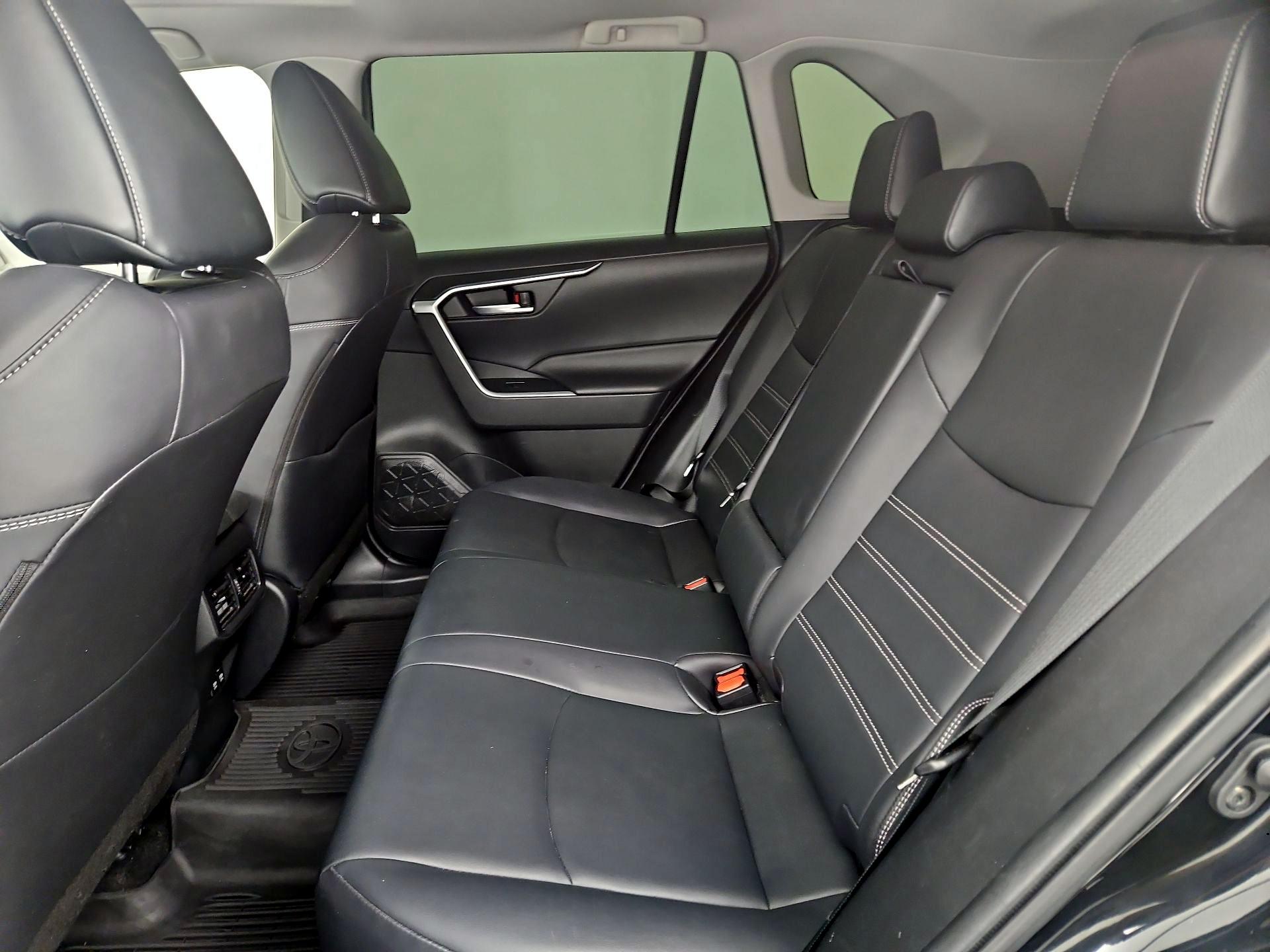Thumbnail: 2020 Toyota RAV4 - 19
