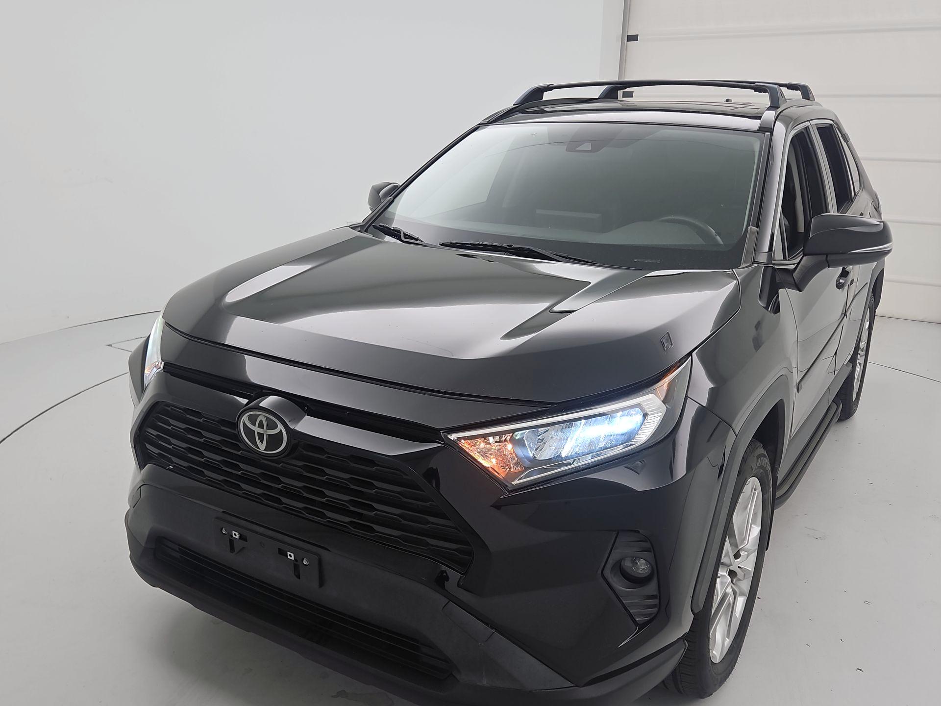 Thumbnail: 2020 Toyota RAV4 - 3