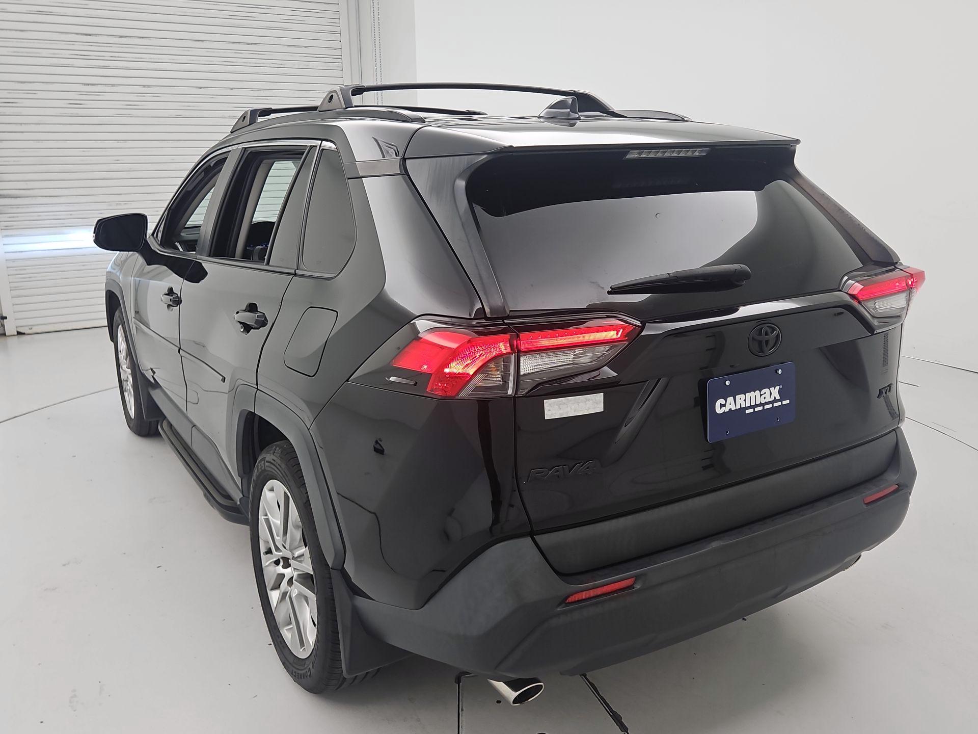 Thumbnail: 2020 Toyota RAV4 - 7