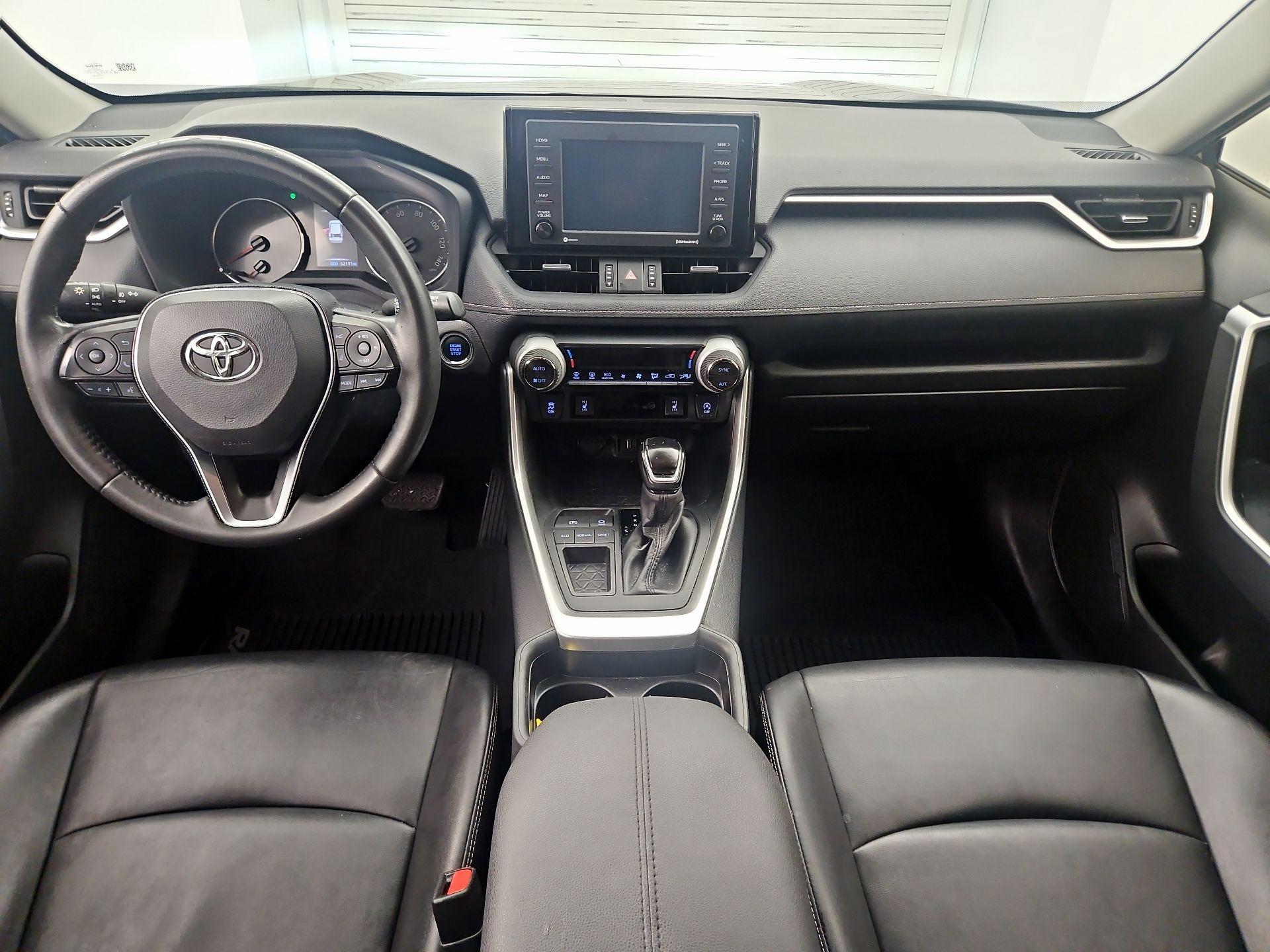Thumbnail: 2020 Toyota RAV4 - 8