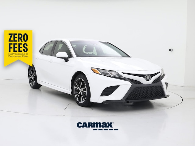 White 2018 Toyota Camry Sedan Front-Wheel Drive Automatic