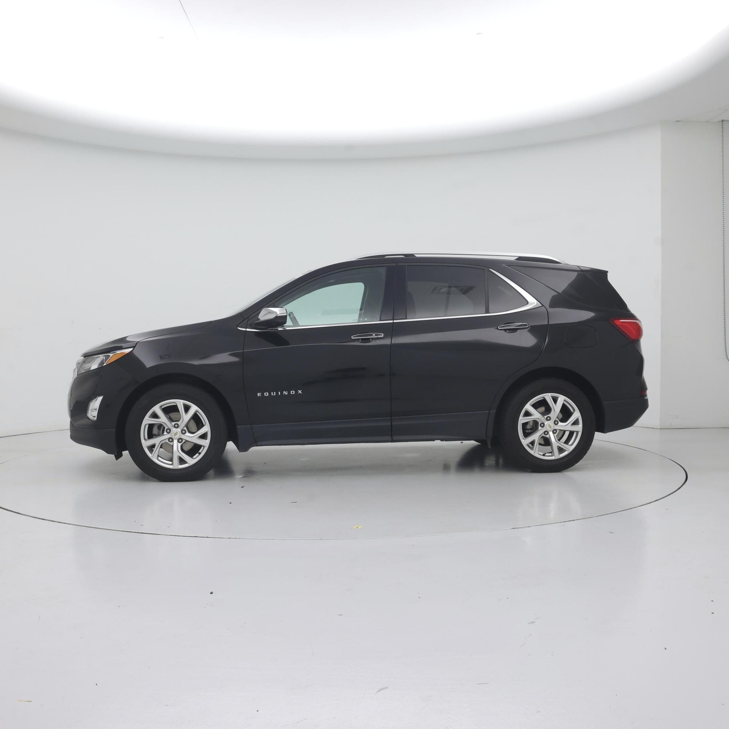 Thumbnail: 2020 Chevrolet Equinox - 3
