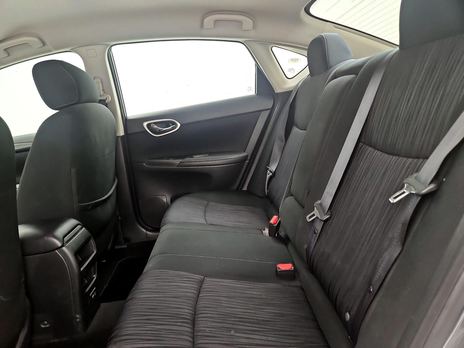 Thumbnail: 2019 Nissan Sentra - 17