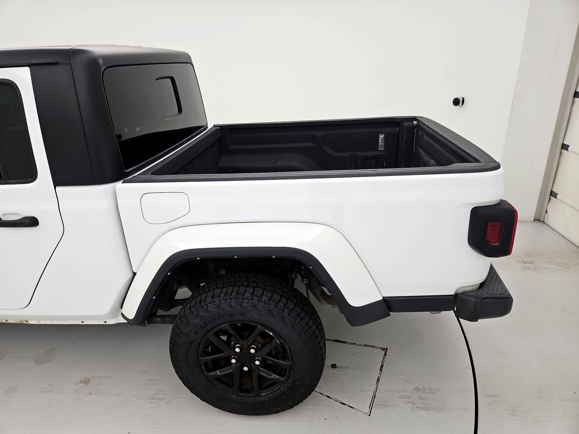 Thumbnail: 2022 Jeep Gladiator - 20