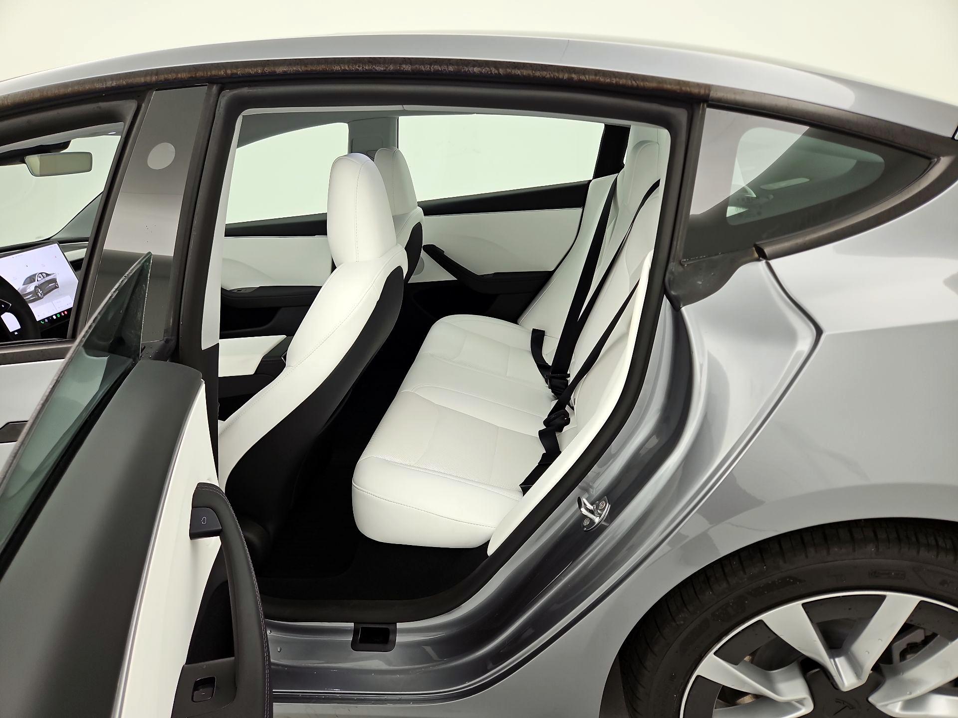 Thumbnail: 2025 Tesla Model 3 - 16