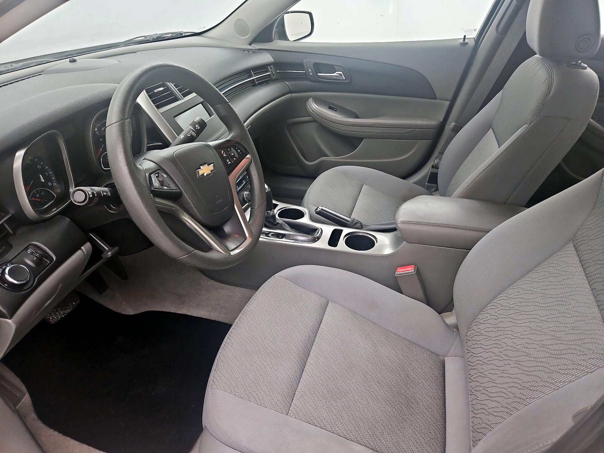 Thumbnail: 2016 Chevrolet Malibu - 11
