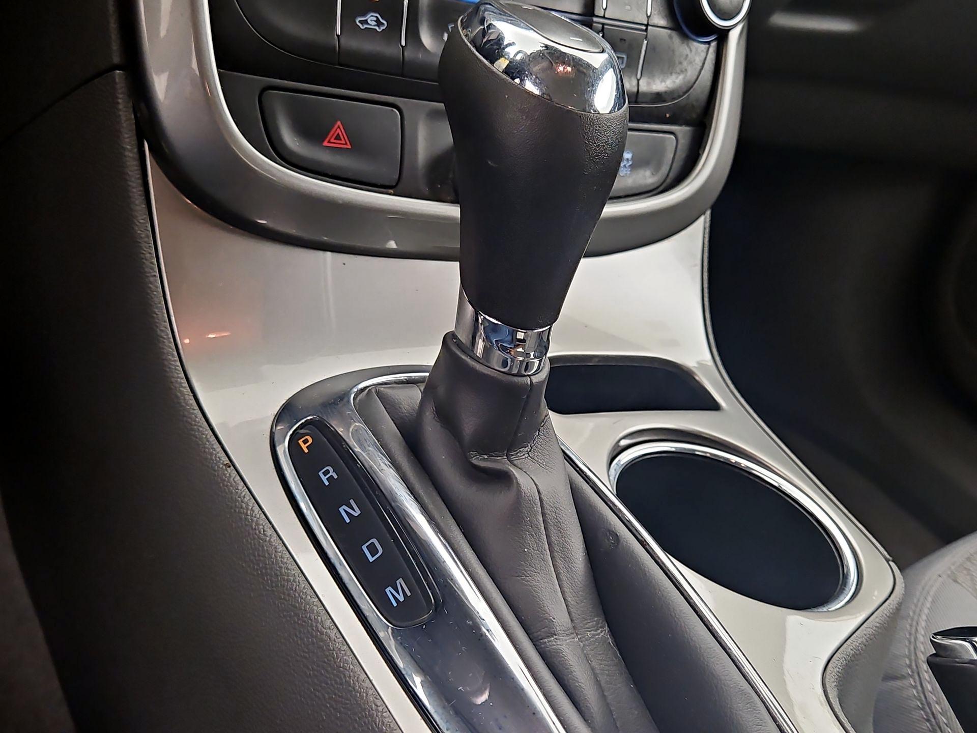 Thumbnail: 2016 Chevrolet Malibu - 16