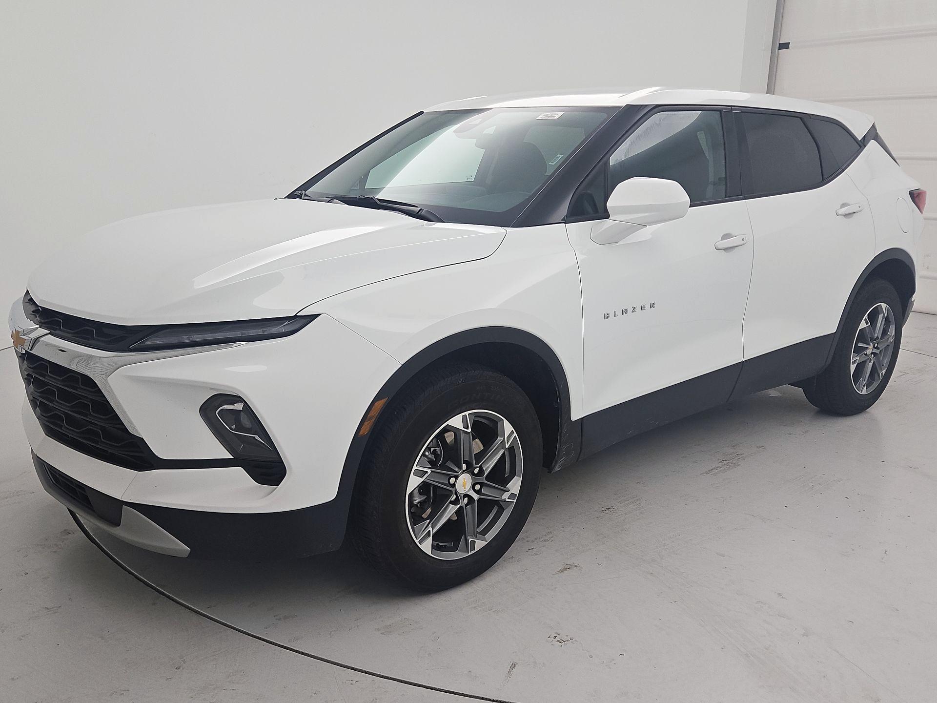 Thumbnail: 2025 Chevrolet Blazer - 3