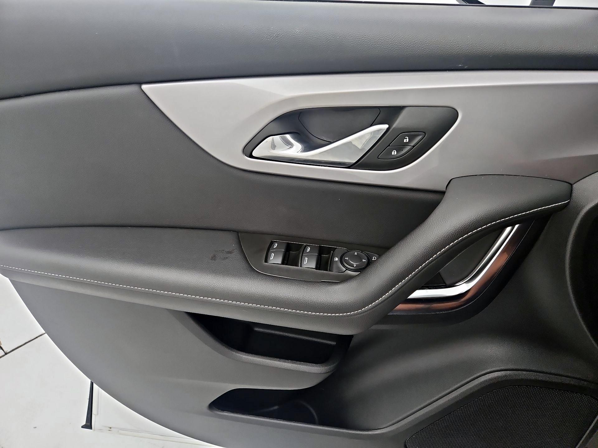 Thumbnail: 2025 Chevrolet Blazer - 12