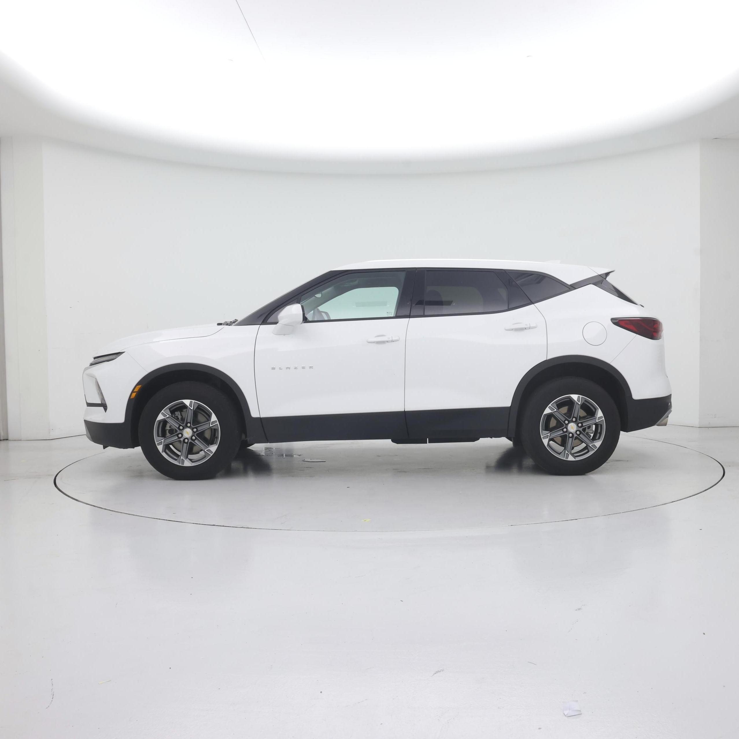 Thumbnail: 2025 Chevrolet Blazer - 3