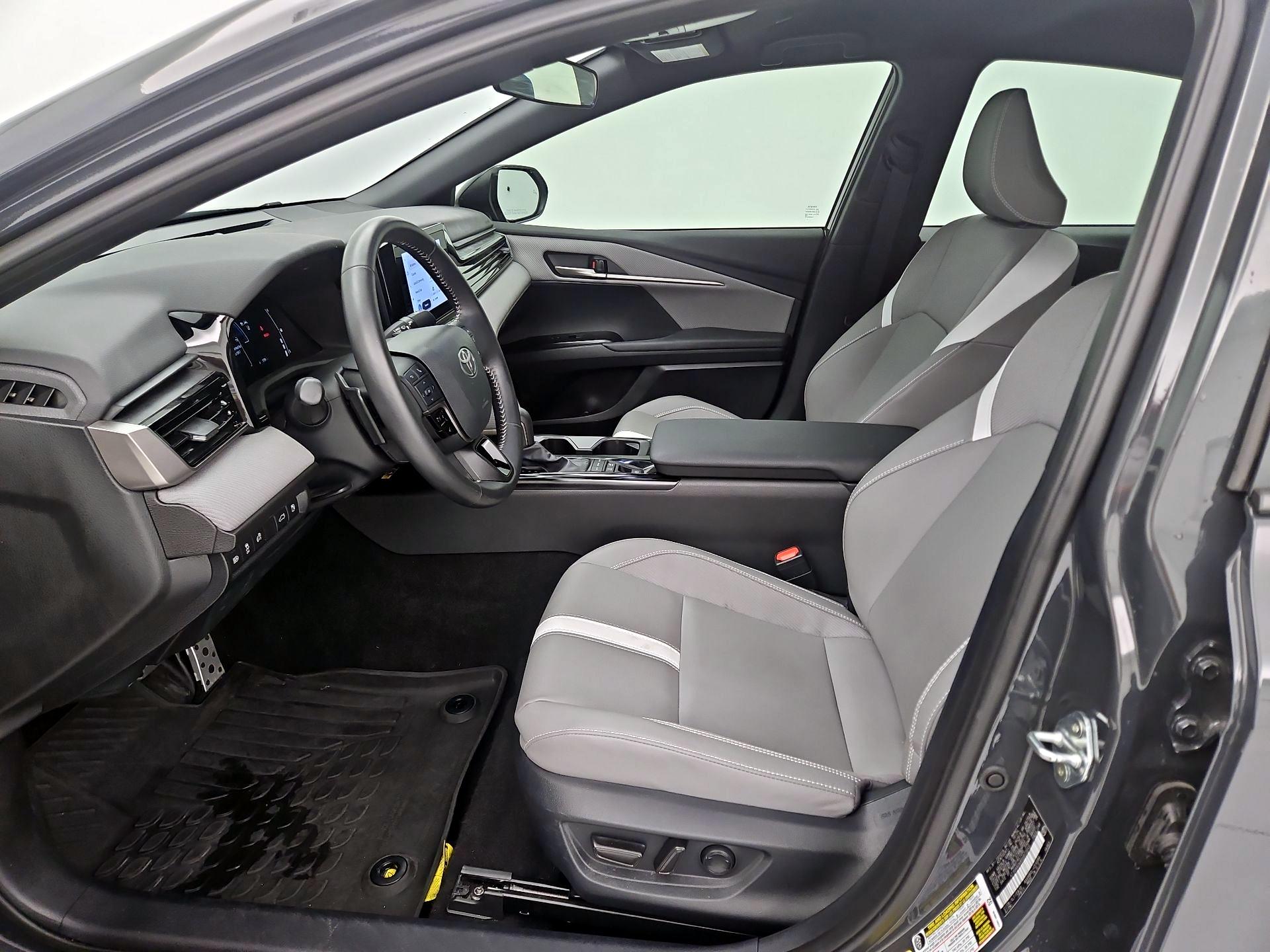 Thumbnail: 2025 Toyota Camry - 9