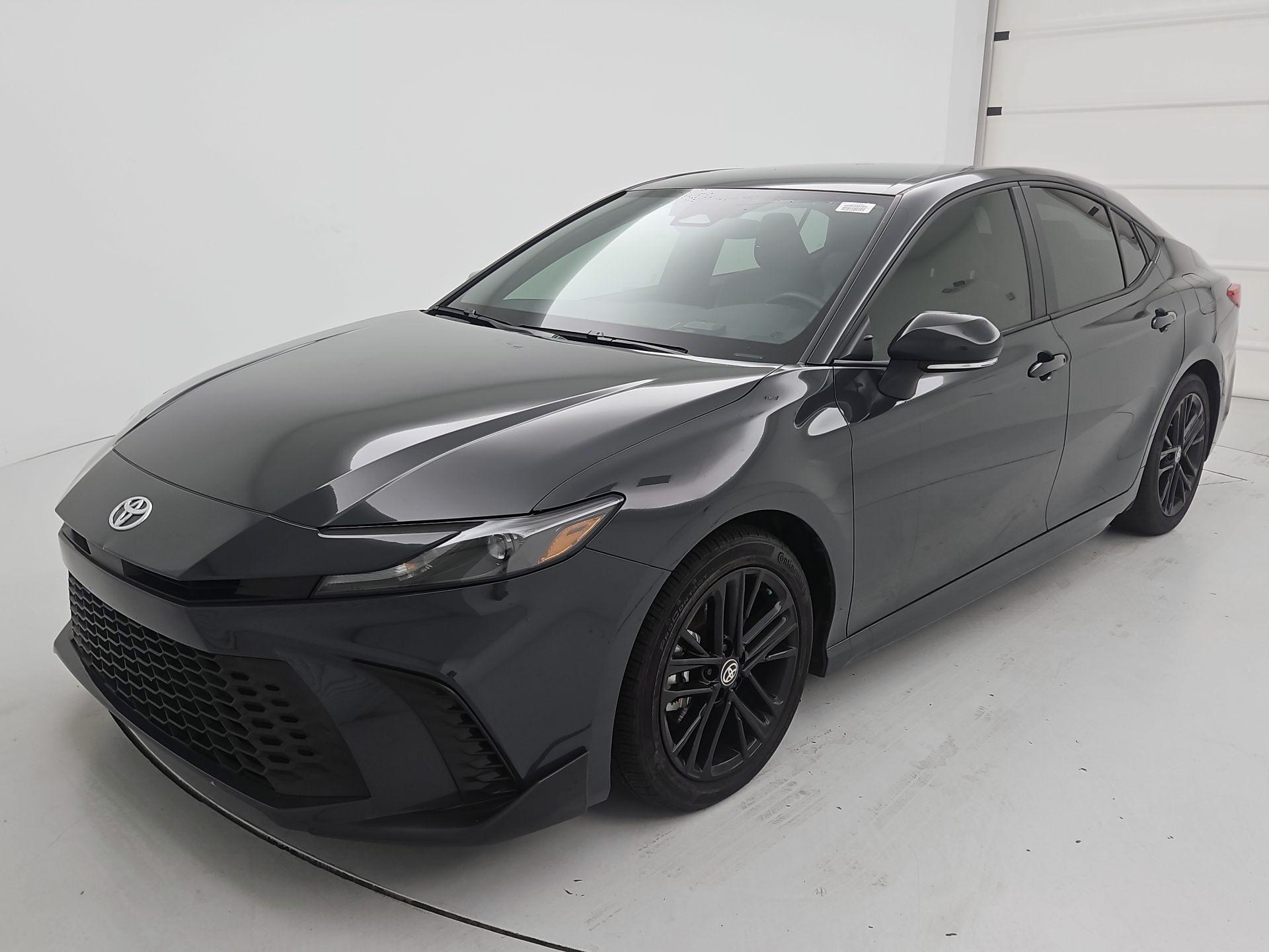 Thumbnail: 2025 Toyota Camry - 3