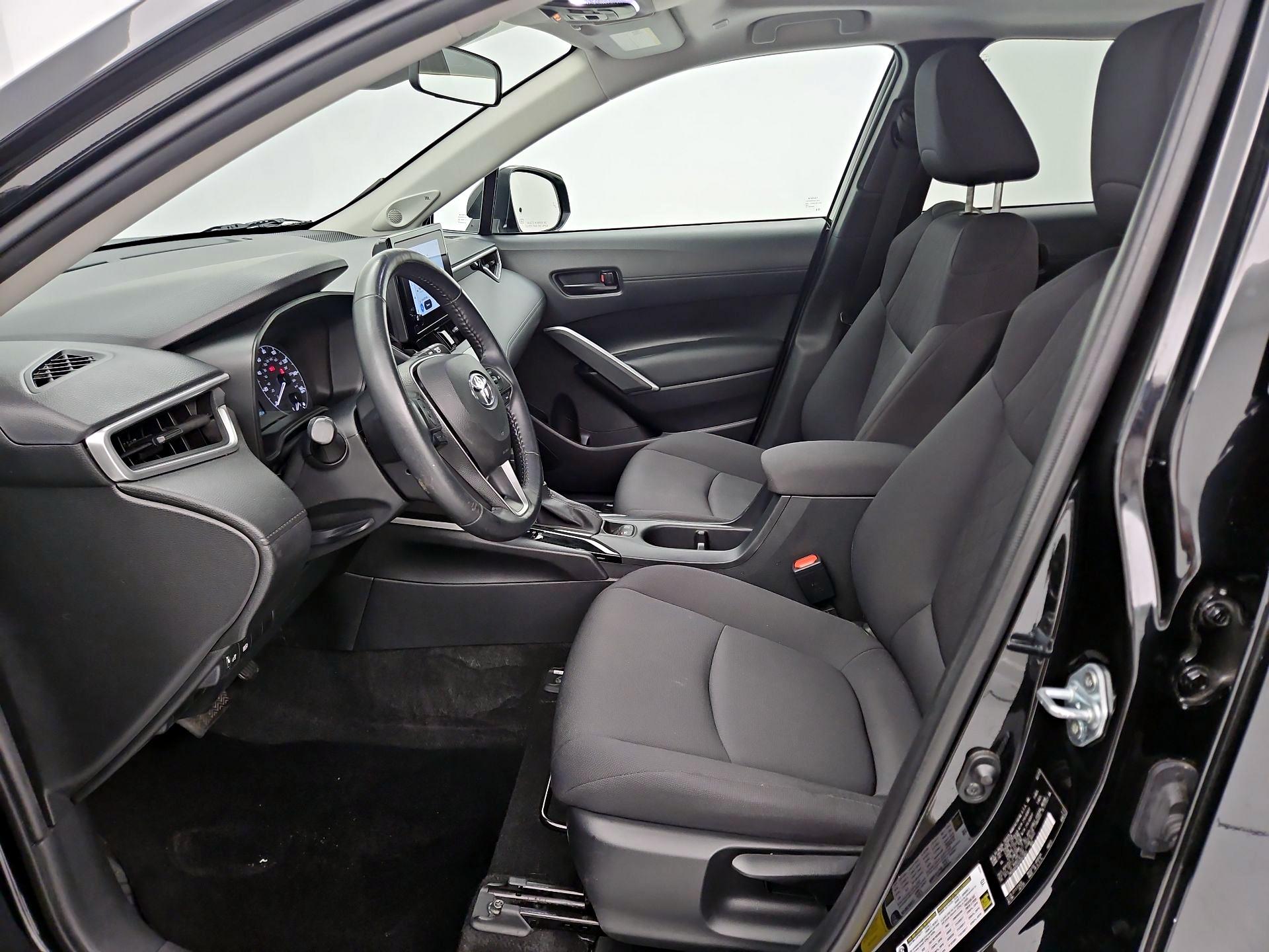 Thumbnail: 2023 Toyota Corolla Cross - 9