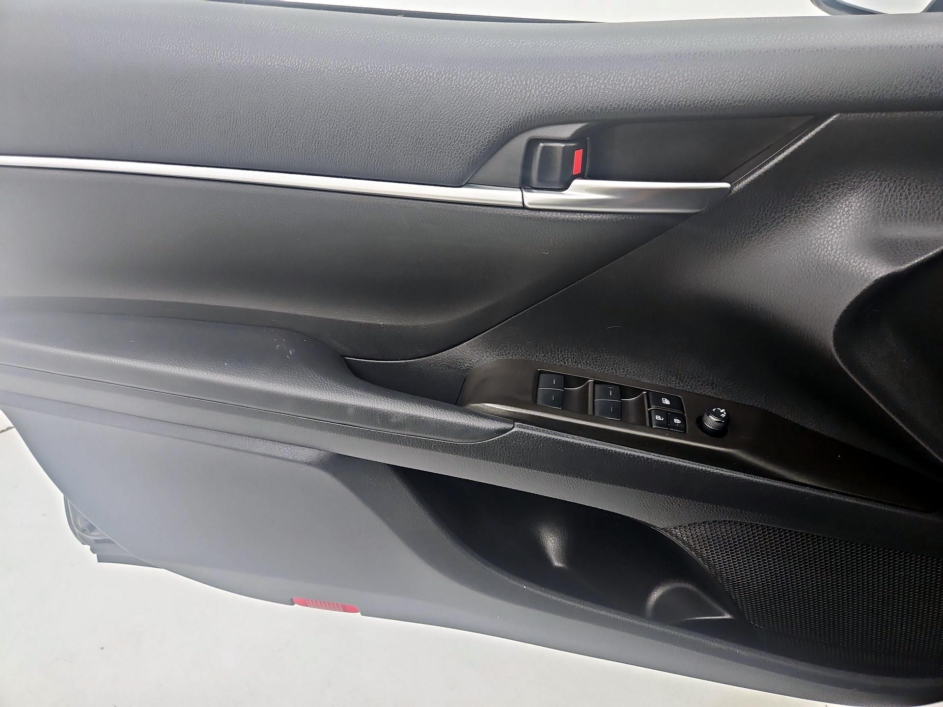 Thumbnail: 2023 Toyota Camry - 12