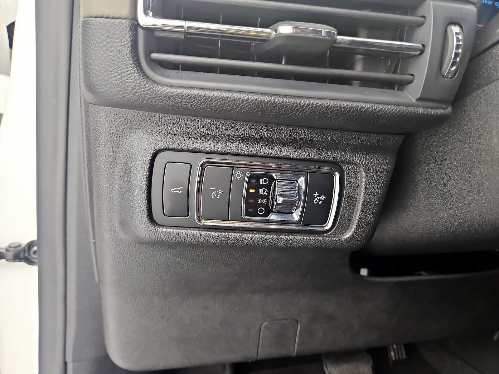 2024 Lincoln Corsair Premiere - Photo 12