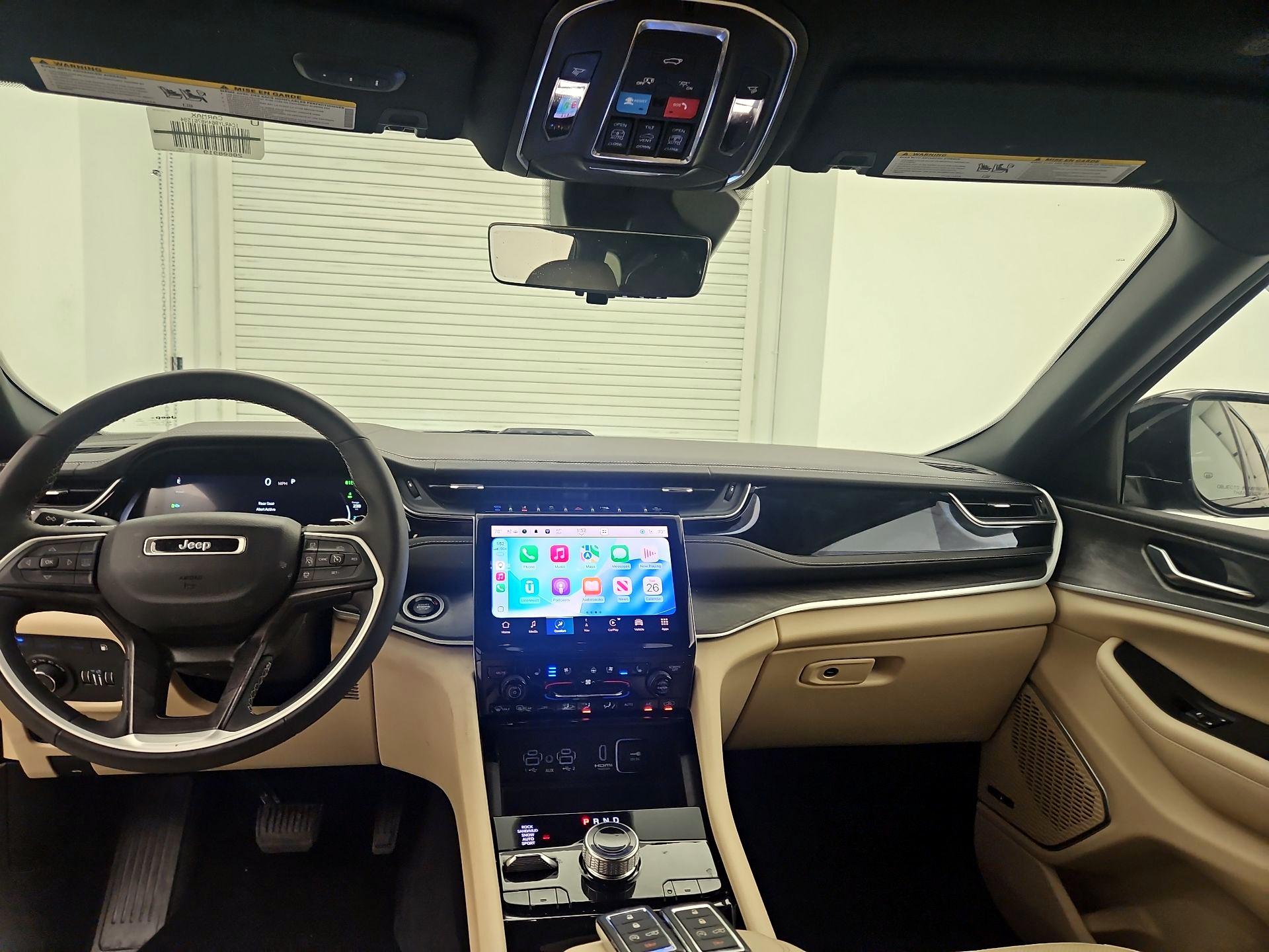 Thumbnail: 2022 Jeep Grand Cherokee - 9