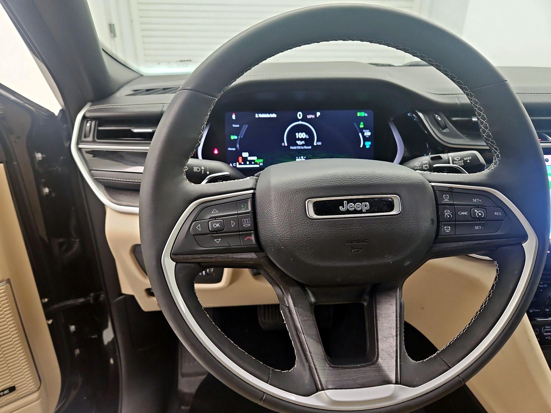 Thumbnail: 2022 Jeep Grand Cherokee - 10