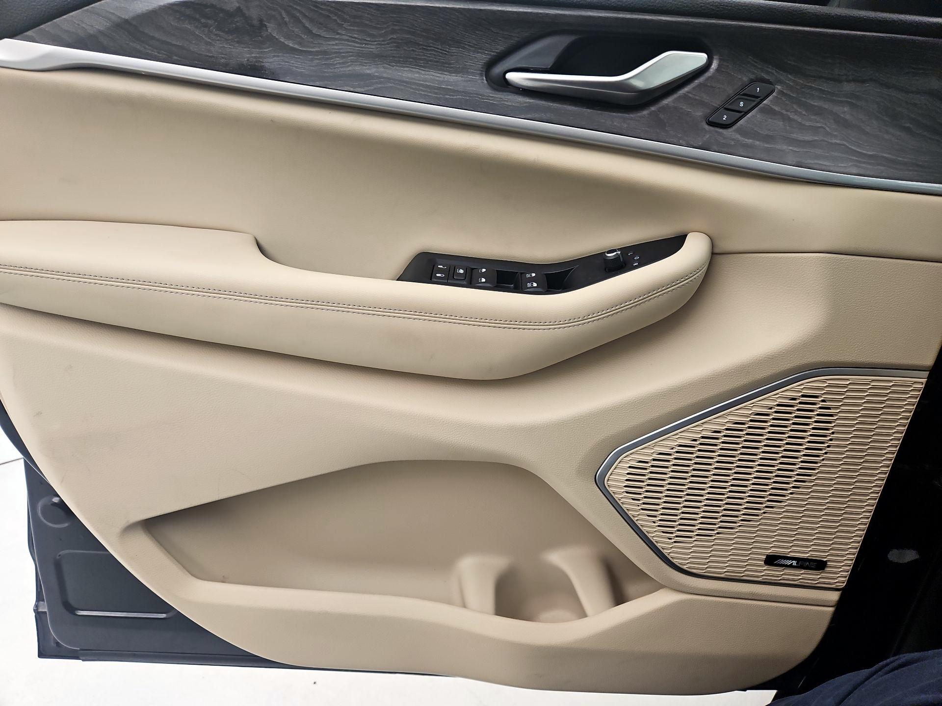 Thumbnail: 2022 Jeep Grand Cherokee - 12