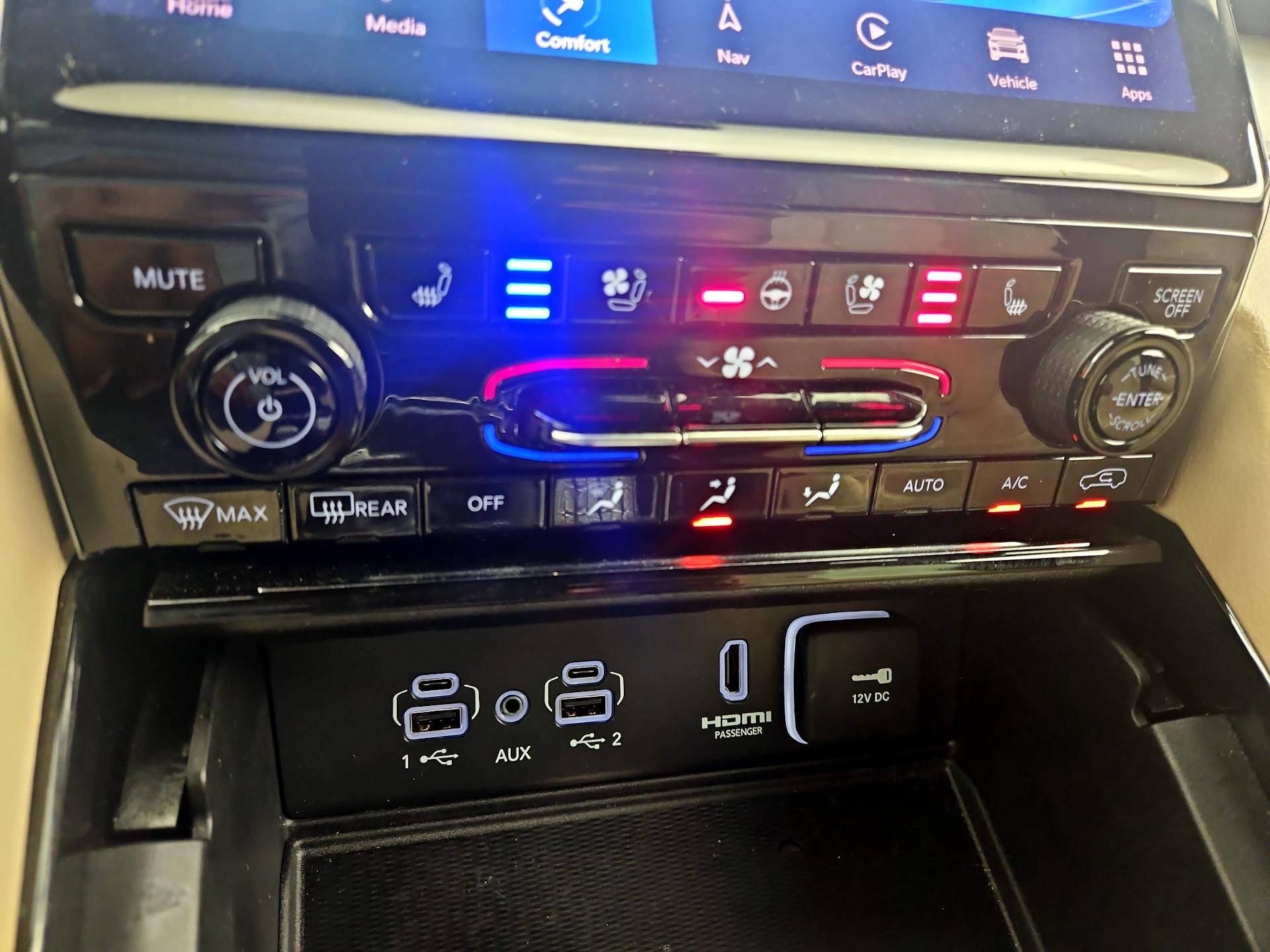 Thumbnail: 2022 Jeep Grand Cherokee - 17