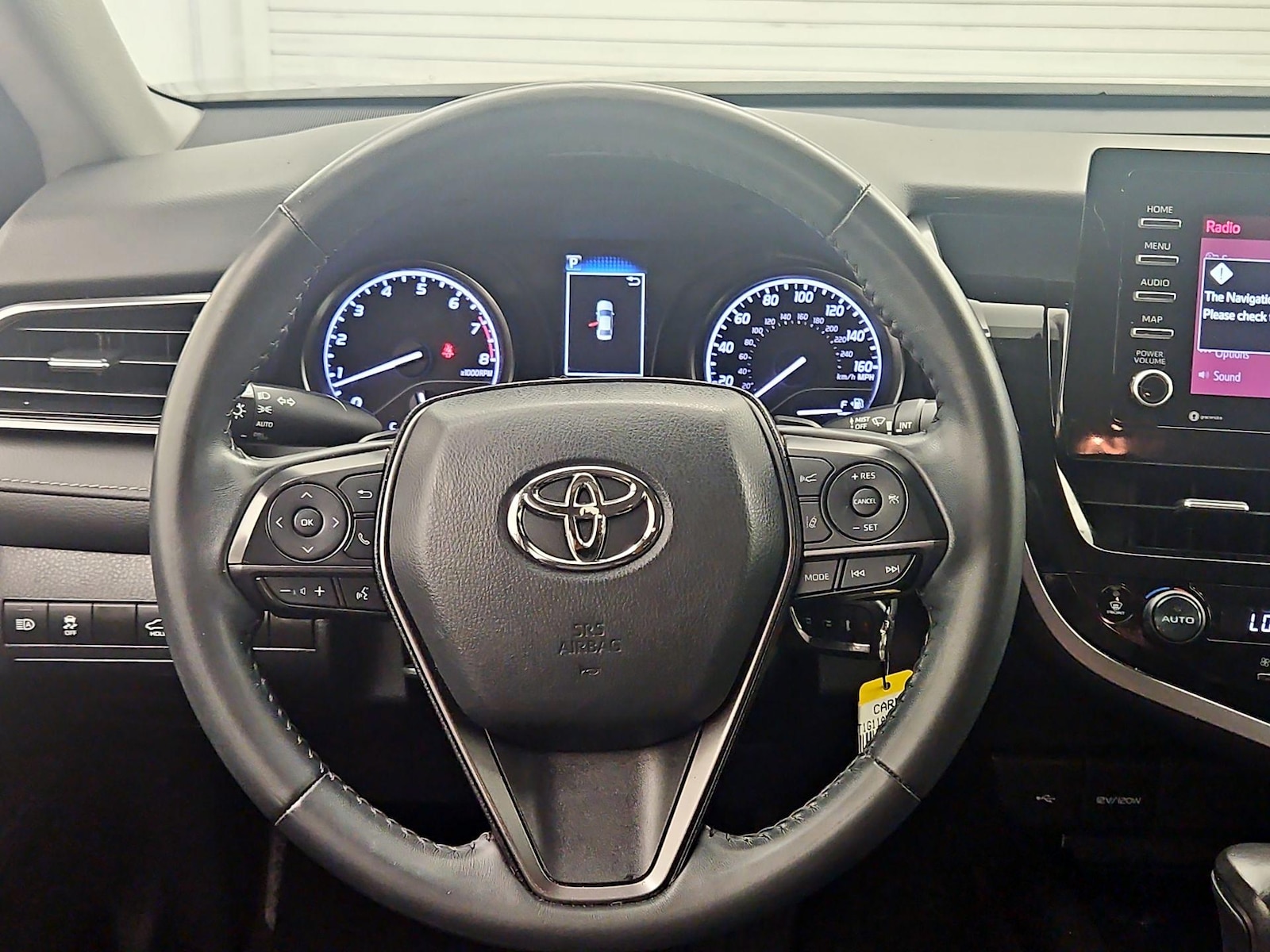 2023 Toyota Camry SE - Photo 11