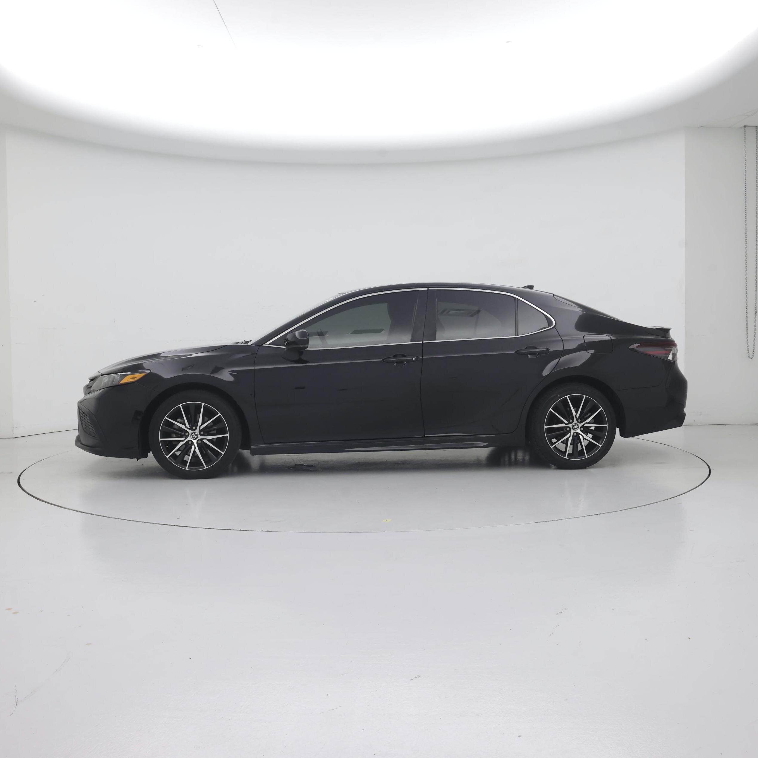 Thumbnail: 2023 Toyota Camry - 3