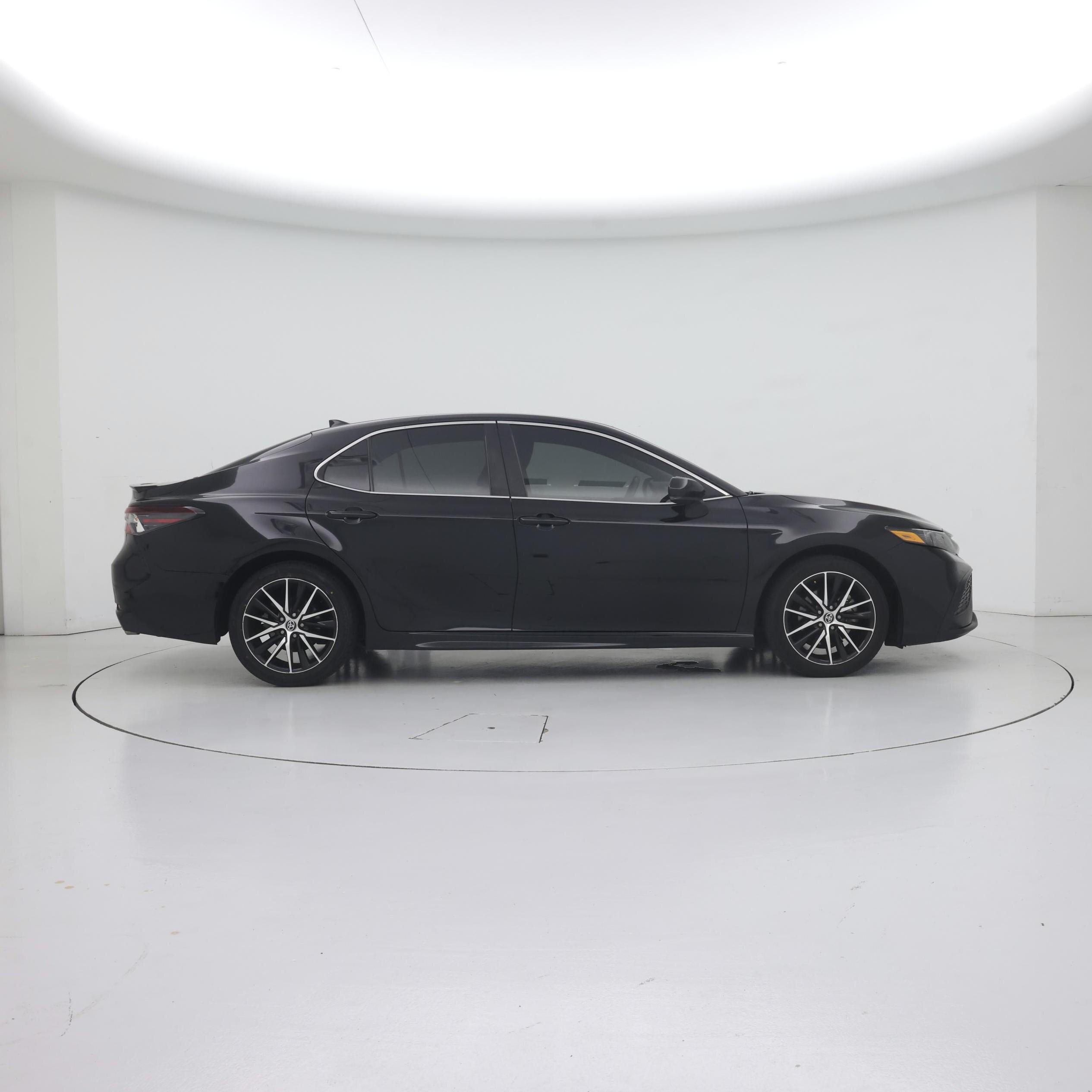 Thumbnail: 2023 Toyota Camry - 7