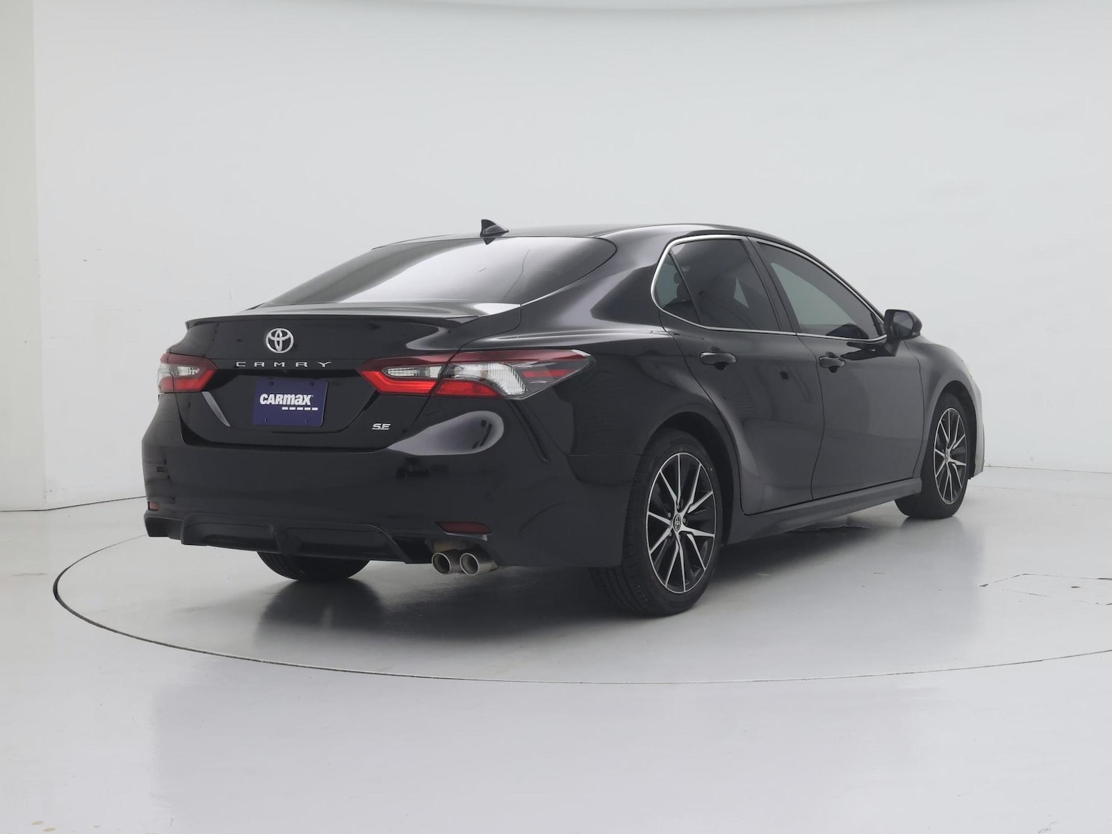 2023 Toyota Camry SE - Photo 9