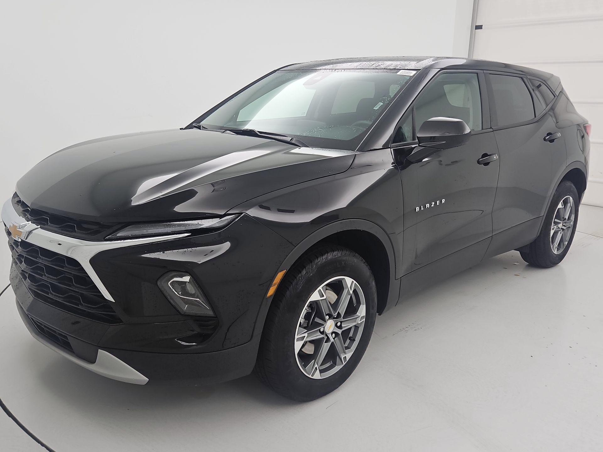 Thumbnail: 2025 Chevrolet Blazer - 3
