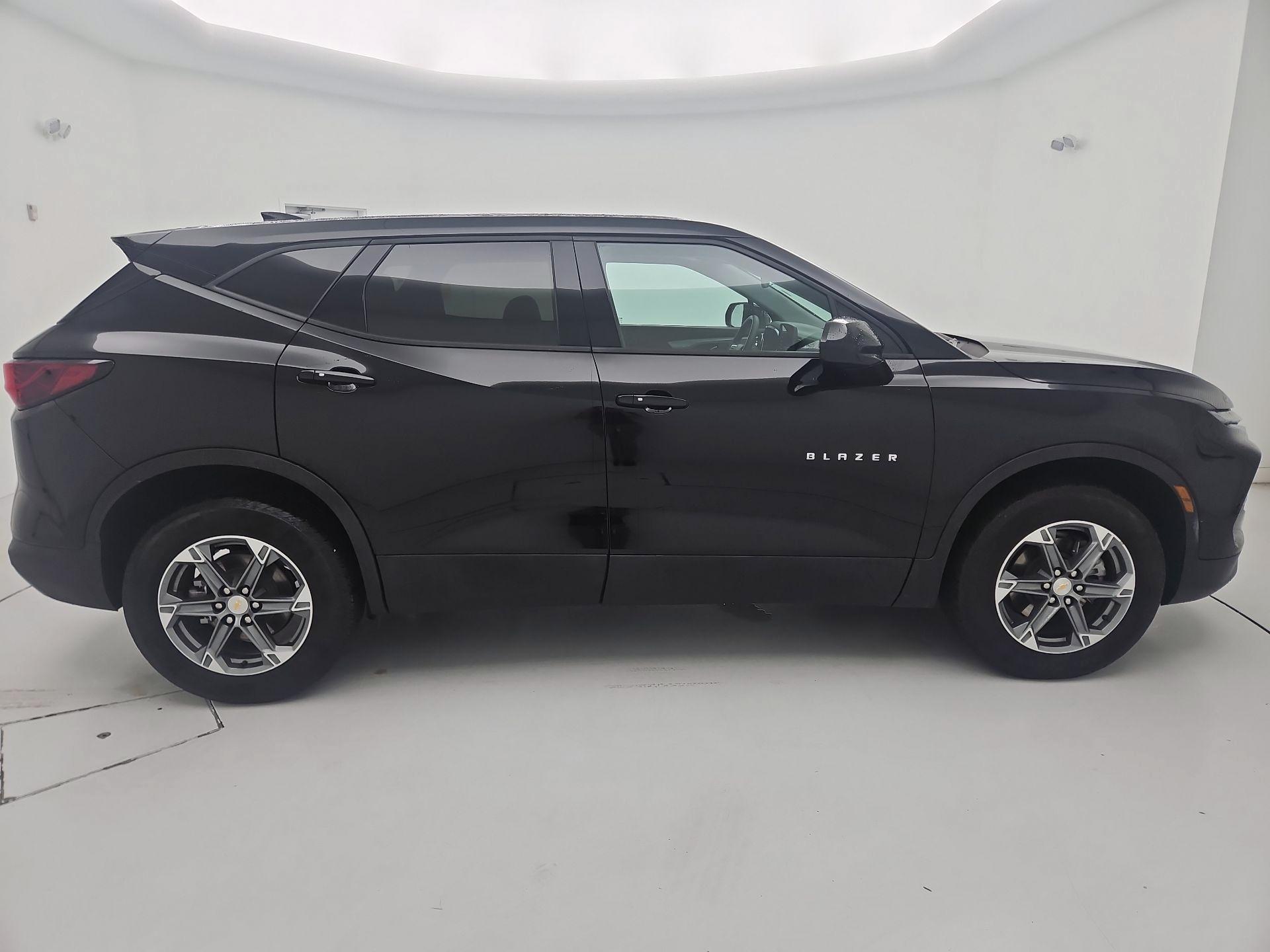 Thumbnail: 2025 Chevrolet Blazer - 4