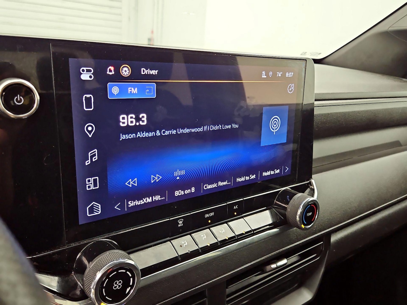2024 Chevrolet Colorado Work Truck - Photo 14