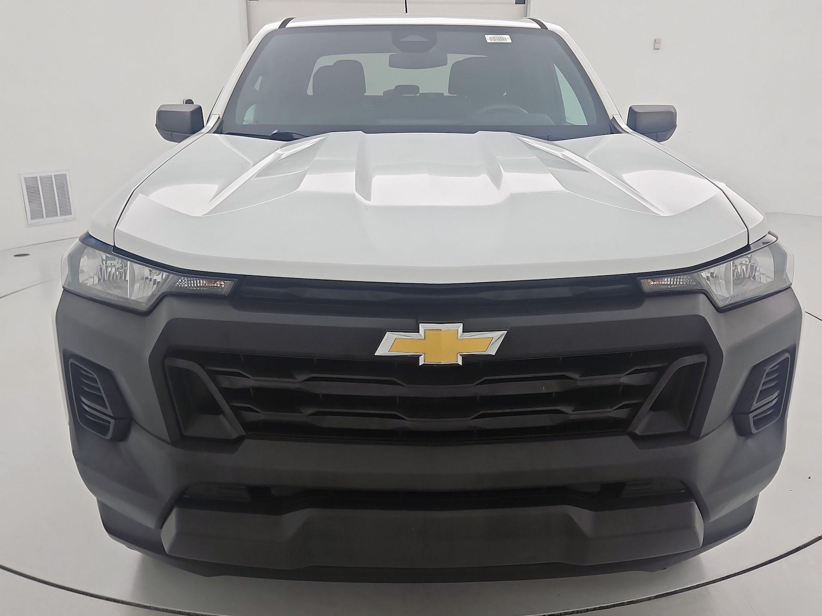 2024 Chevrolet Colorado Work Truck - Photo 2