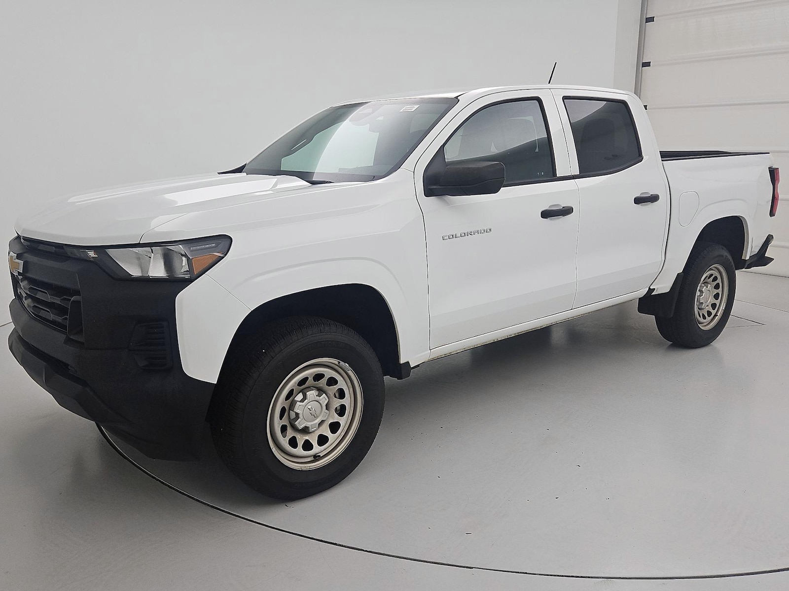 2024 Chevrolet Colorado Work Truck - Photo 3