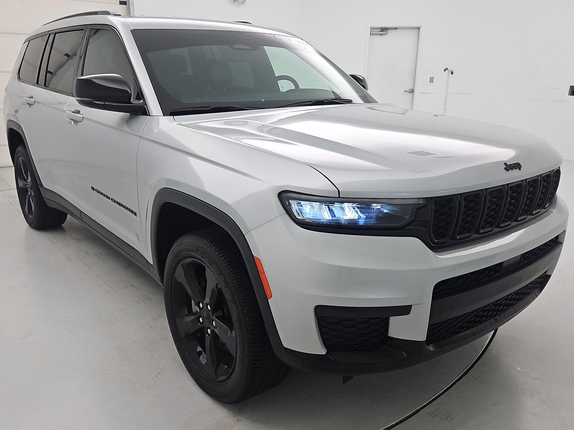 Thumbnail: 2023 Jeep Grand Cherokee L - 1