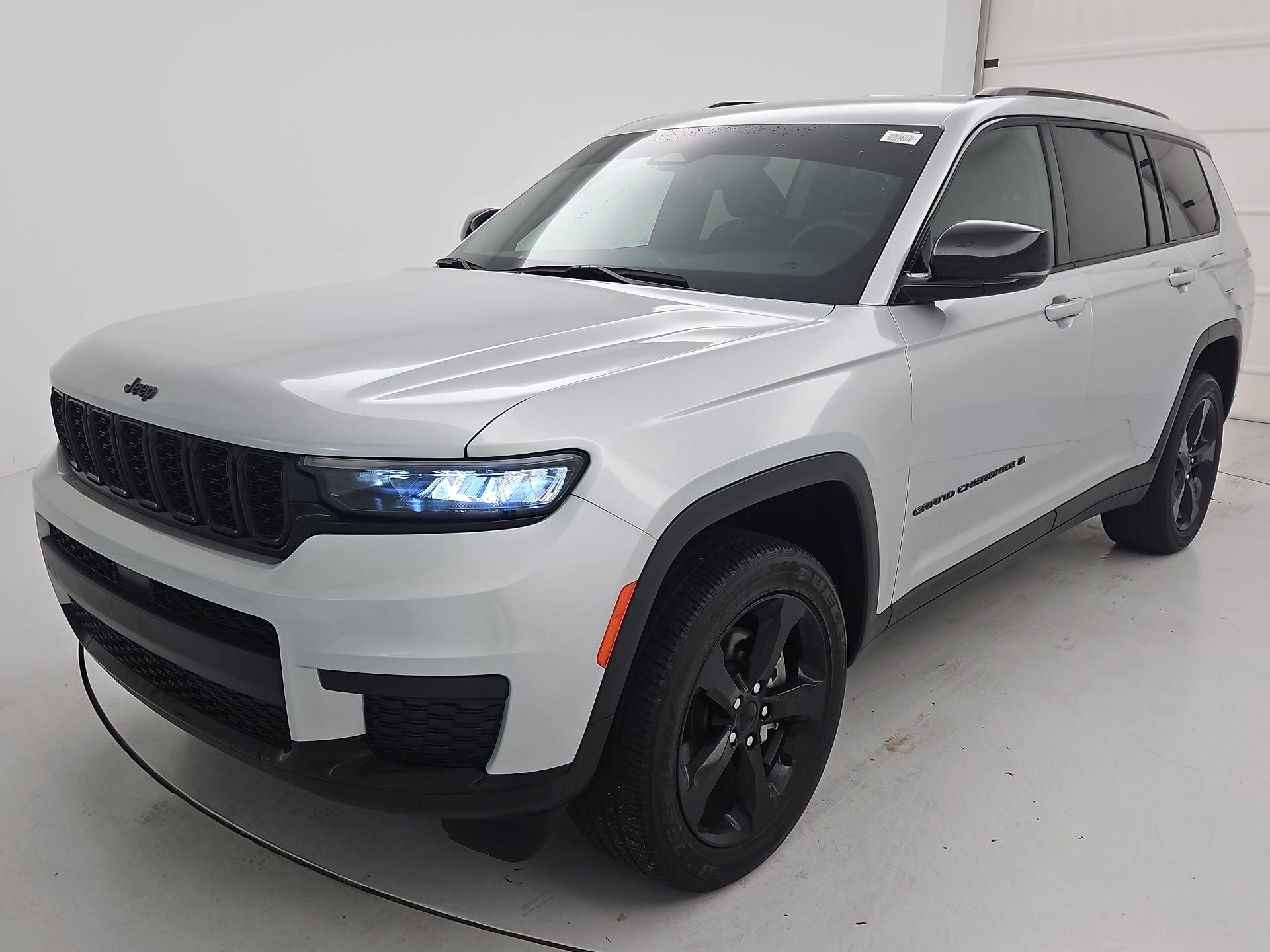 Thumbnail: 2023 Jeep Grand Cherokee L - 3