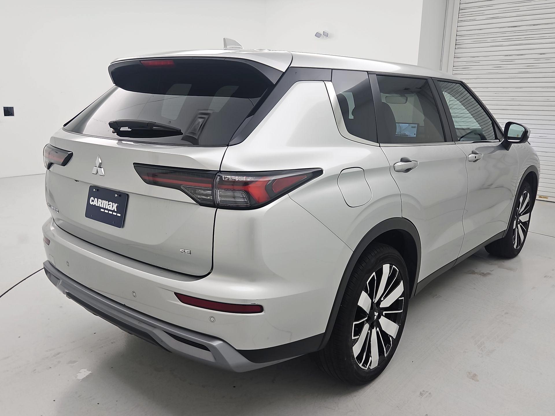 Thumbnail: 2025 Mitsubishi Outlander - 5