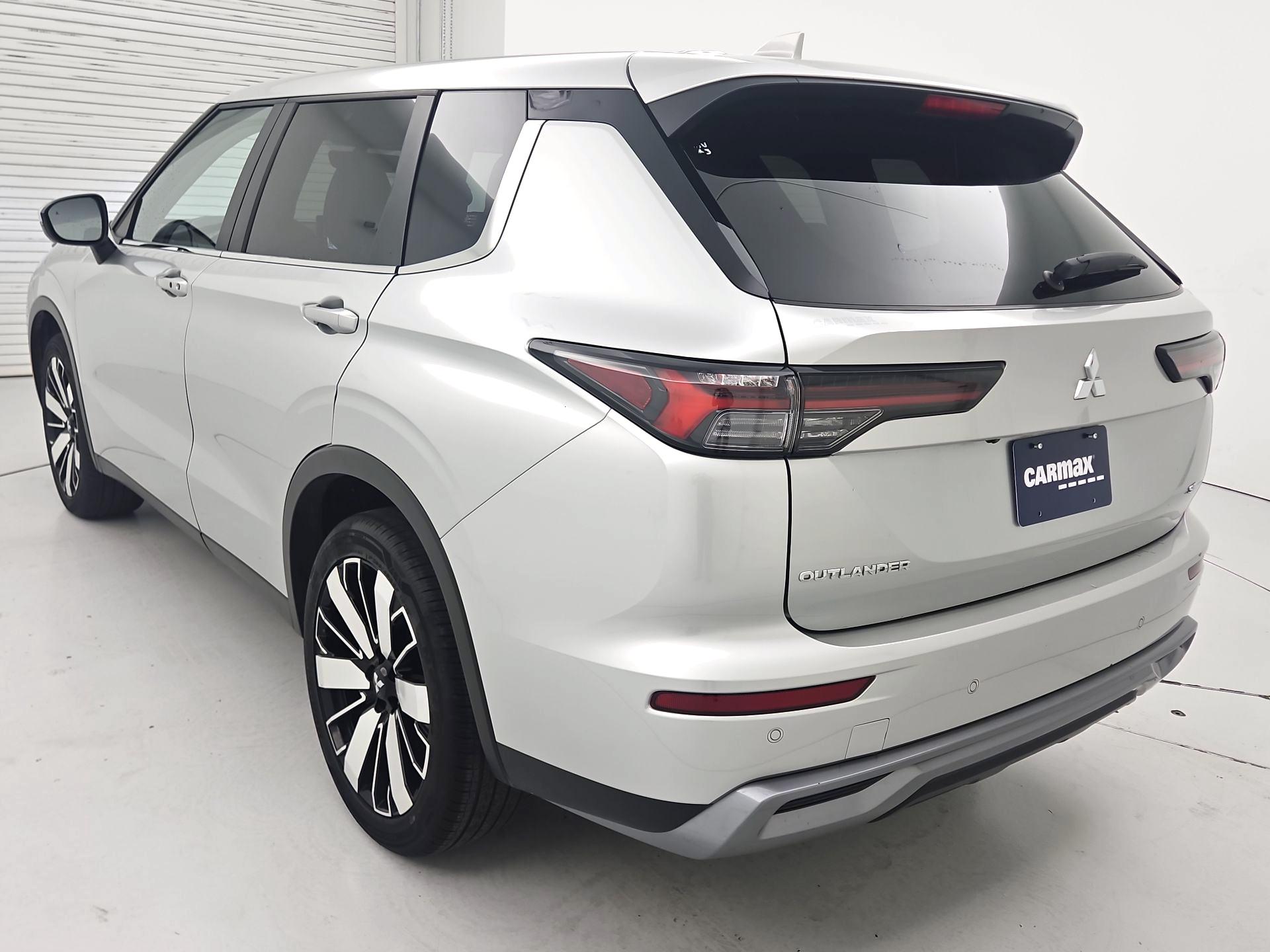 Thumbnail: 2025 Mitsubishi Outlander - 7