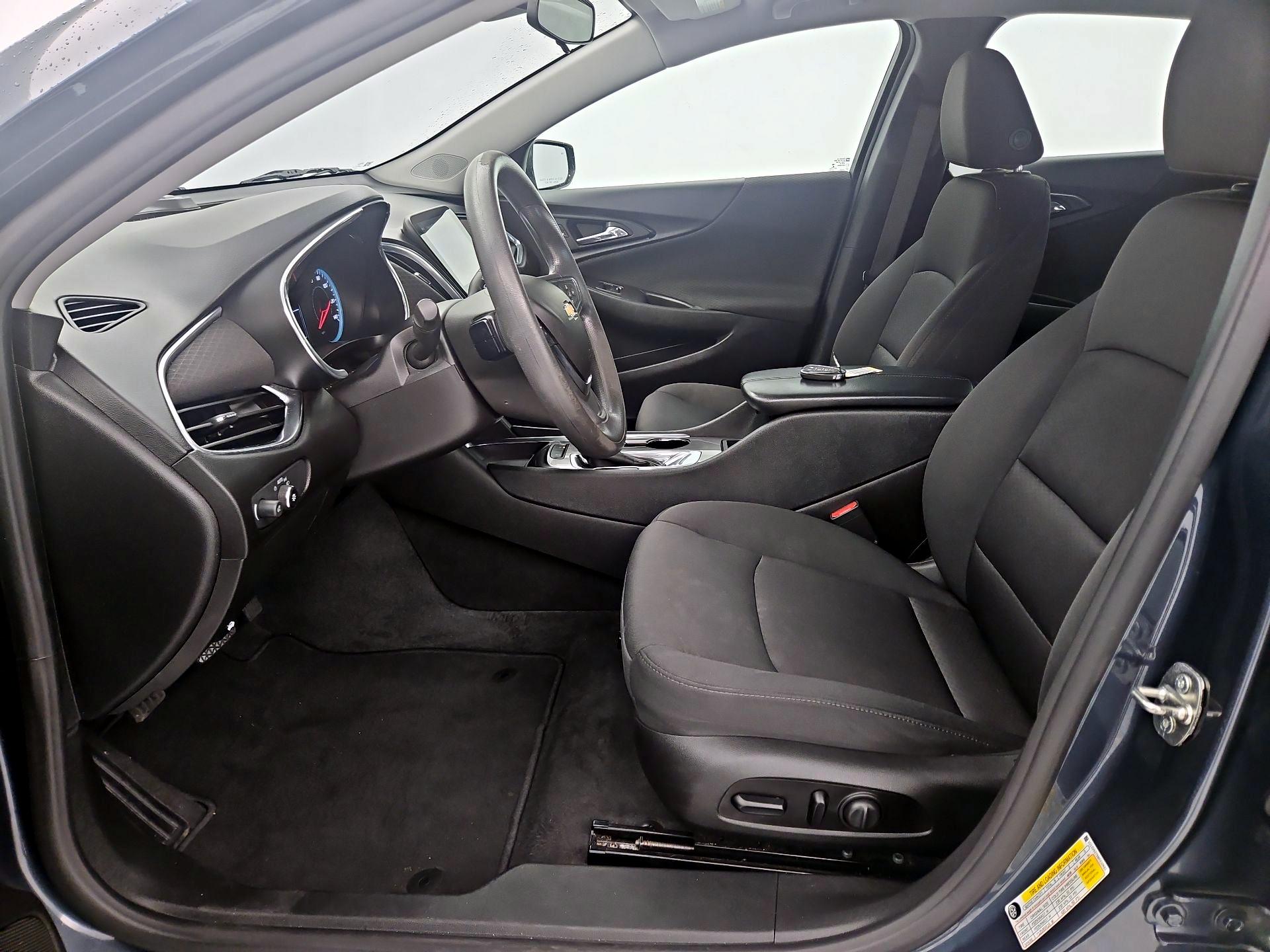 Thumbnail: 2021 Chevrolet Malibu - 9