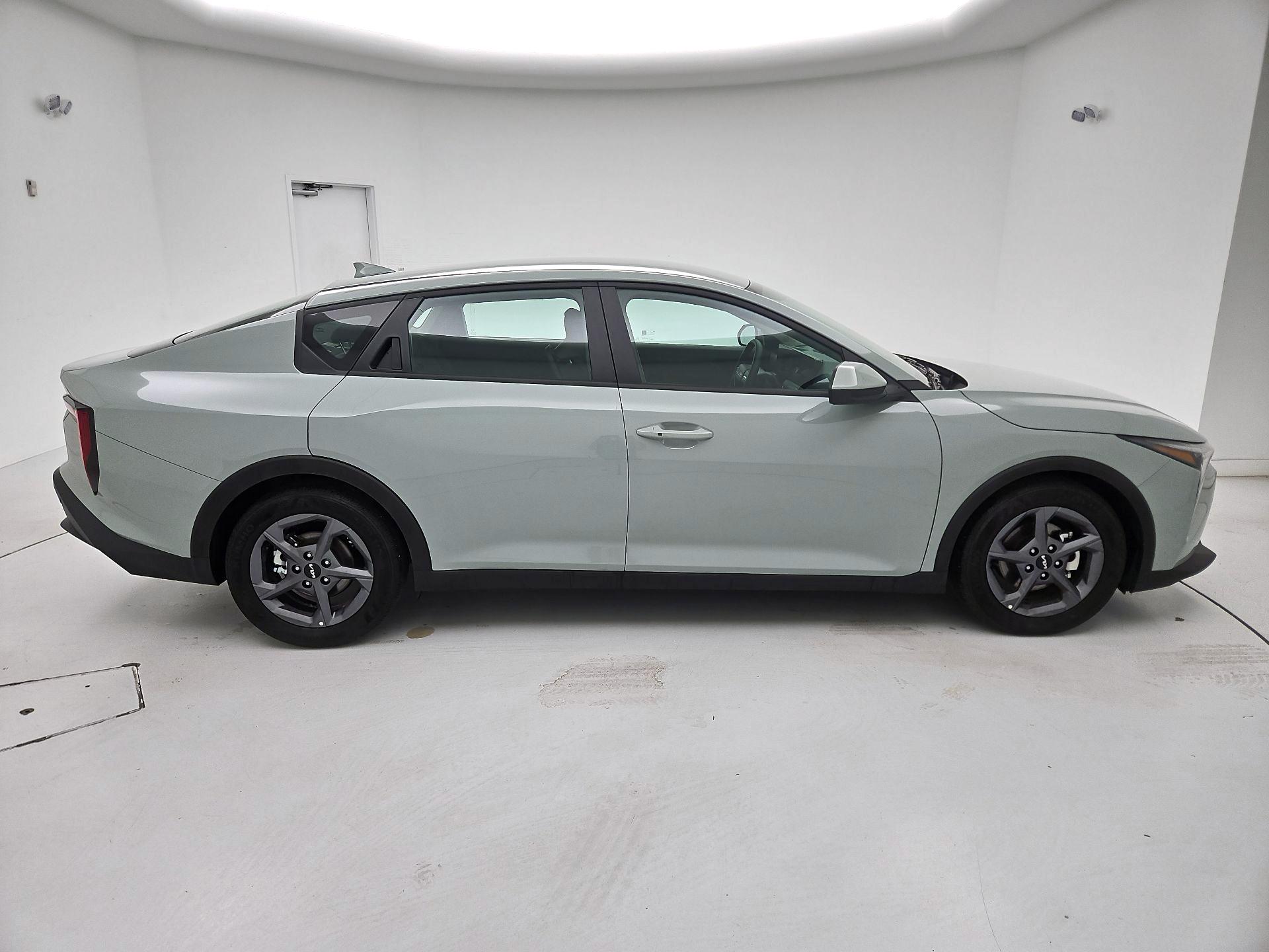 Thumbnail: 2025 Kia K4 - 4