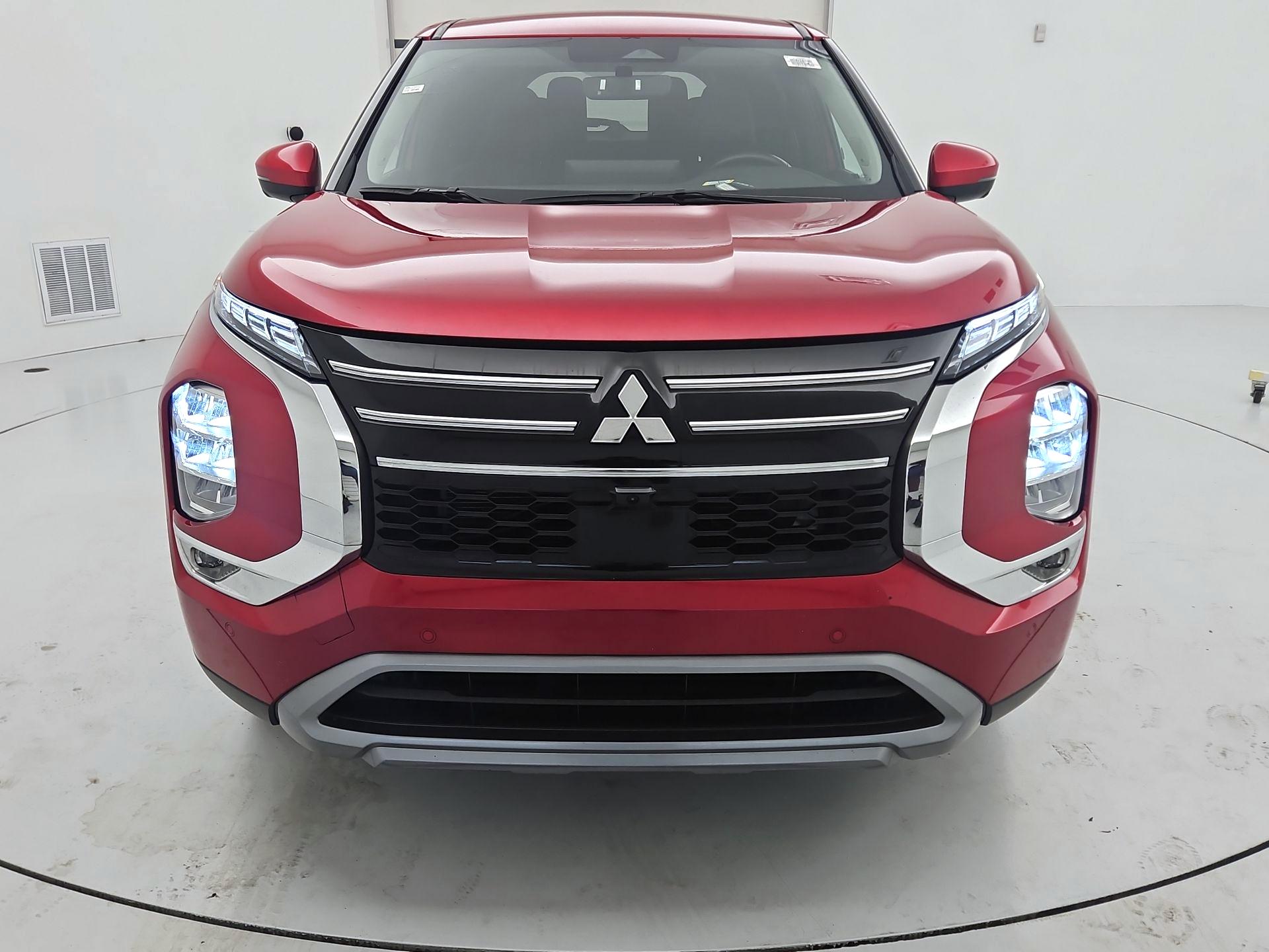 Thumbnail: 2025 Mitsubishi Outlander - 2