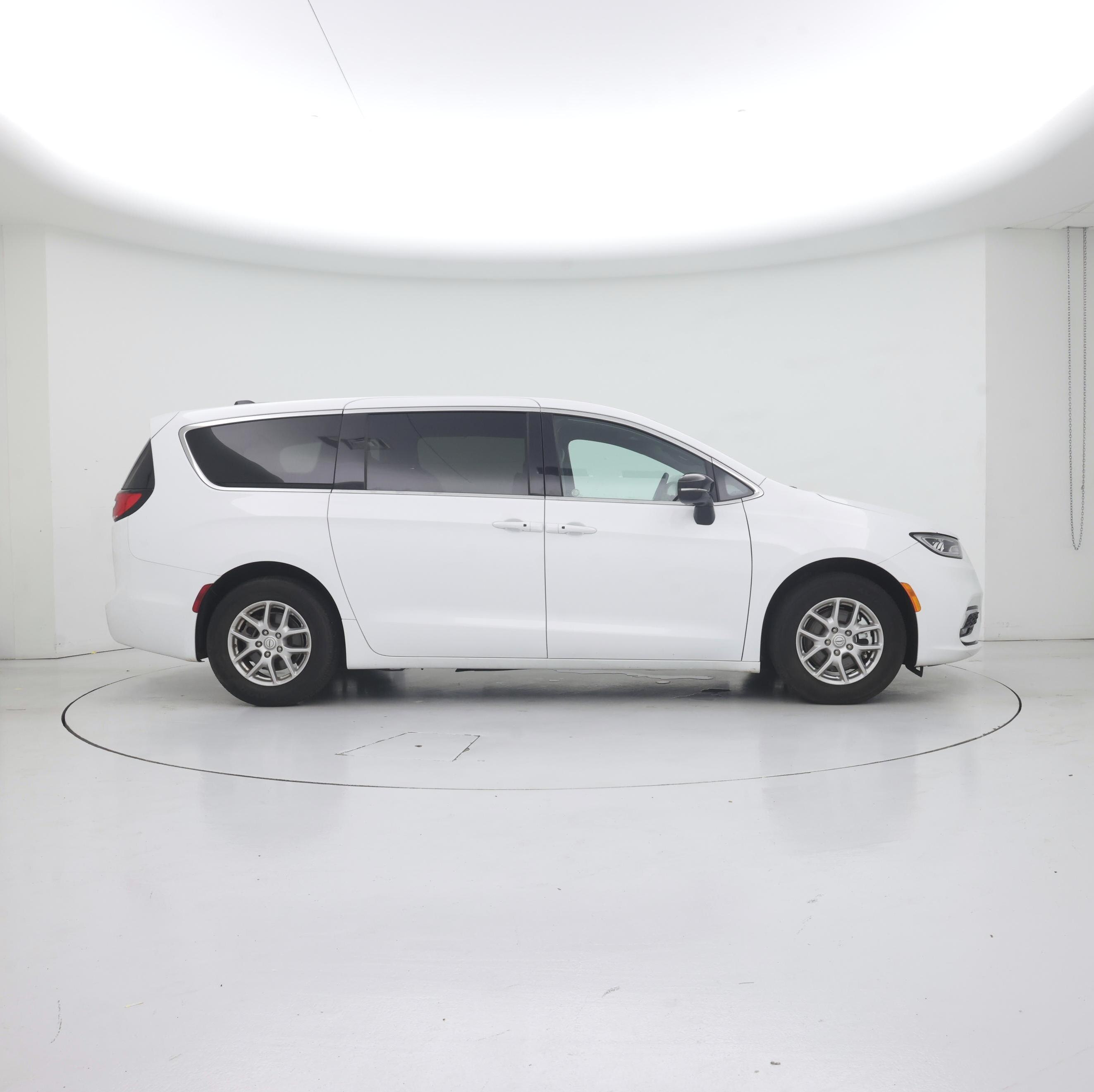 Thumbnail: 2025 Chrysler Pacifica - 7
