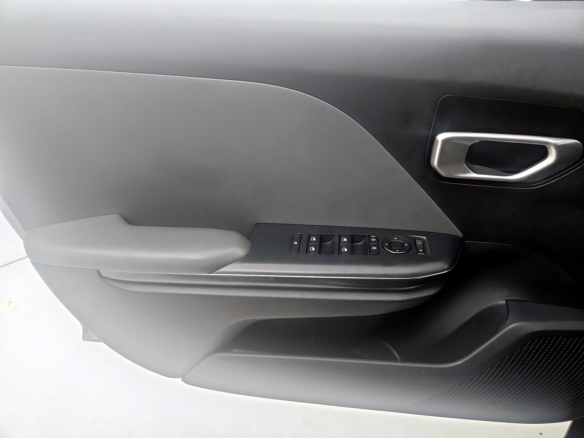 Thumbnail: 2025 Kia K4 - 12