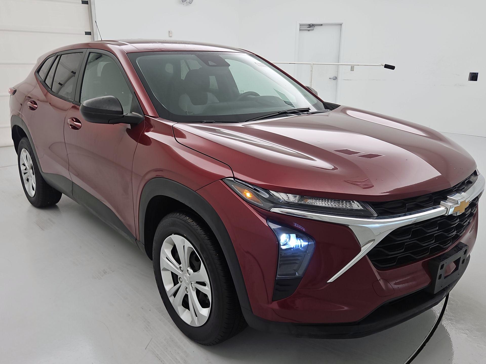 Thumbnail: 2024 Chevrolet Trax - 1