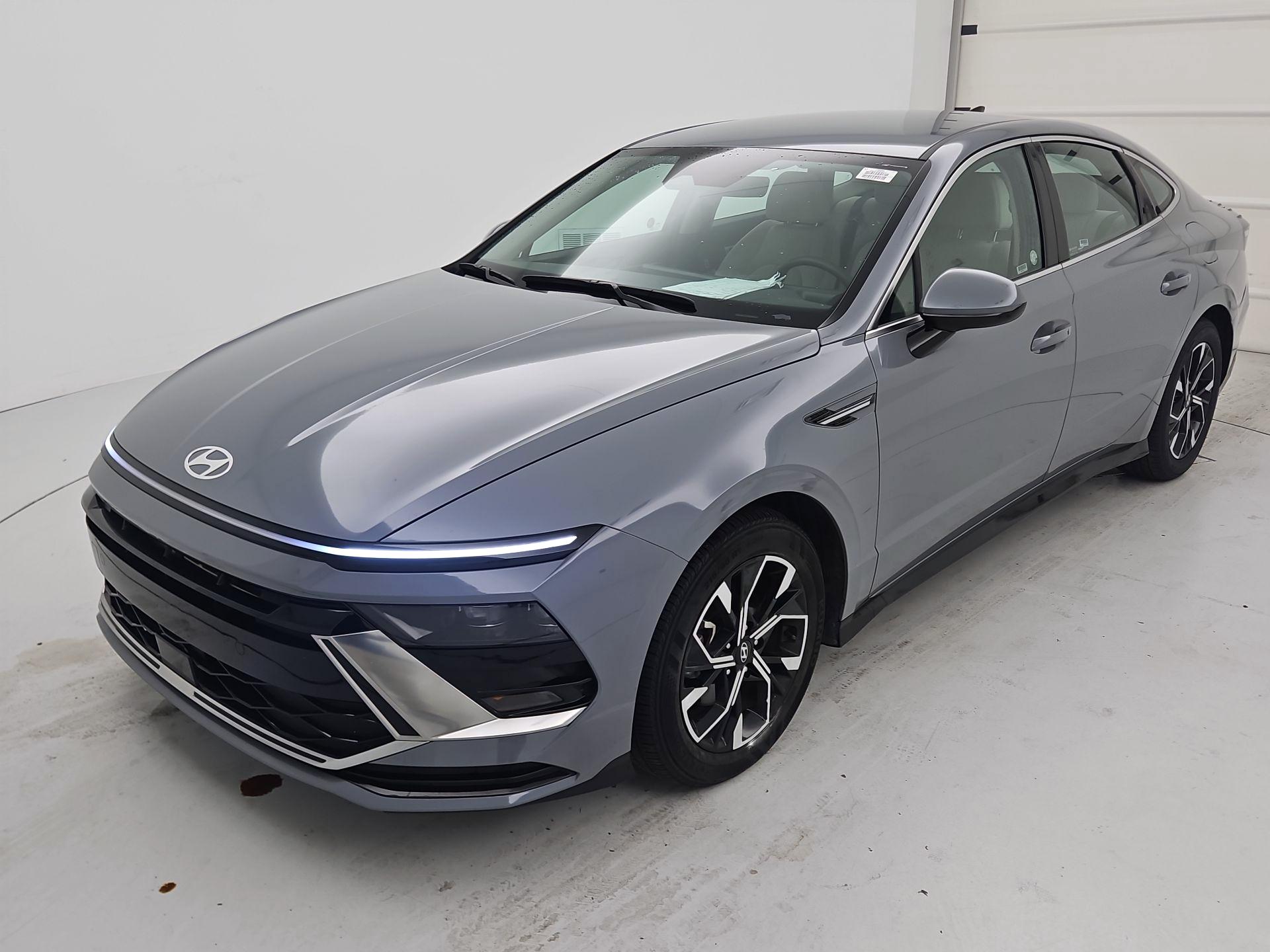 Thumbnail: 2025 Hyundai Sonata - 3