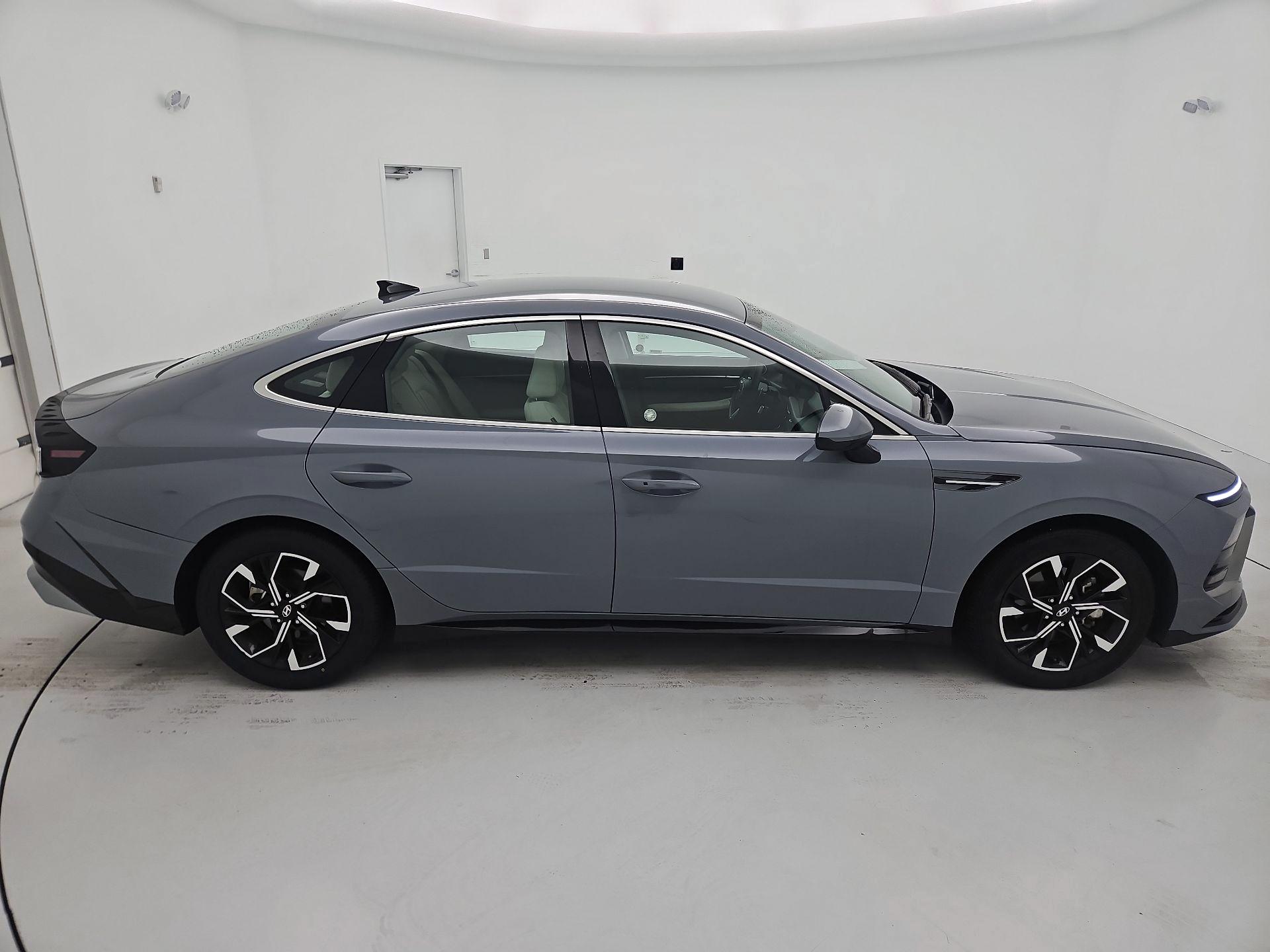 Thumbnail: 2025 Hyundai Sonata - 4