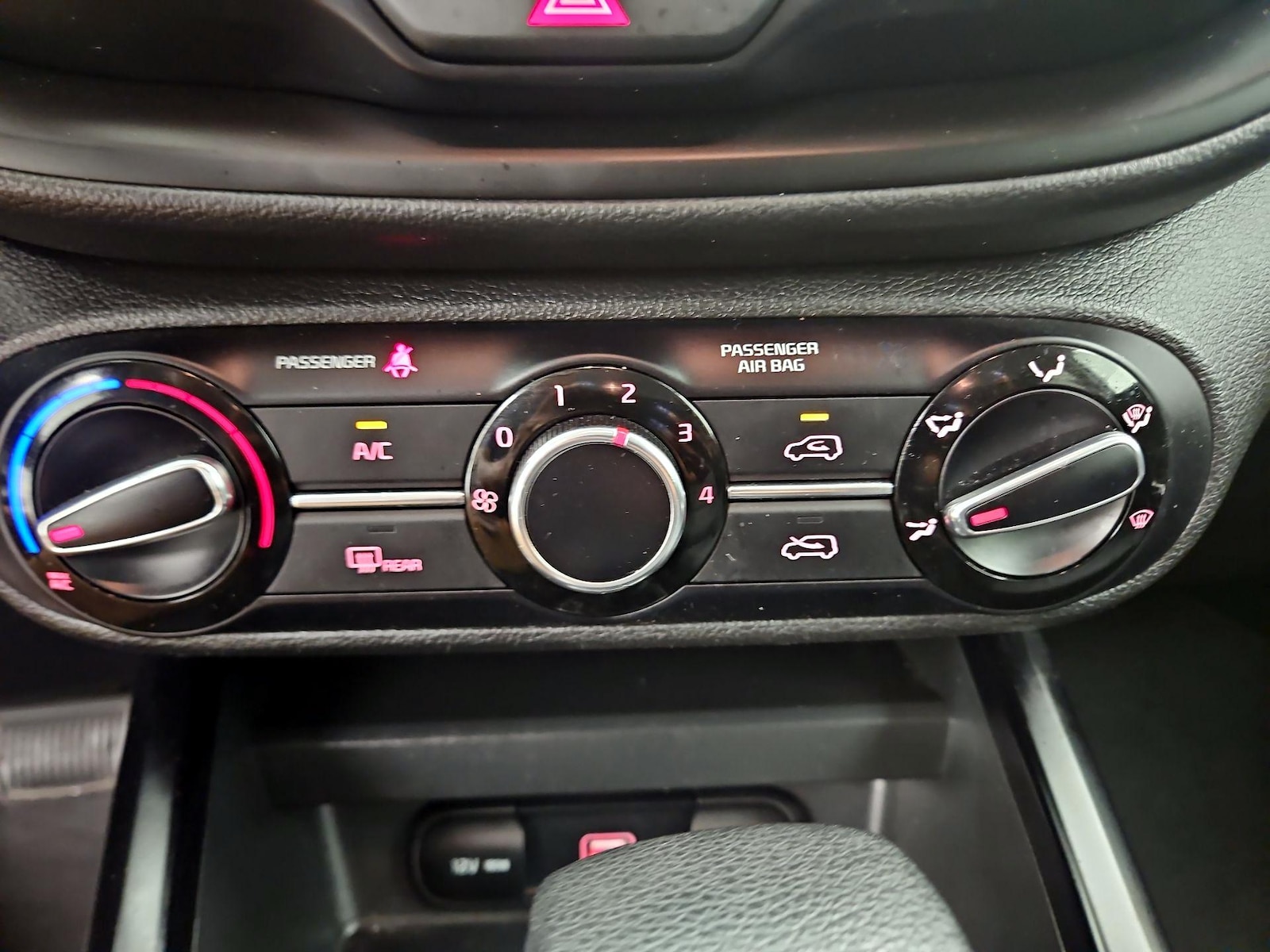 2022 Kia Soul LX - Photo 15