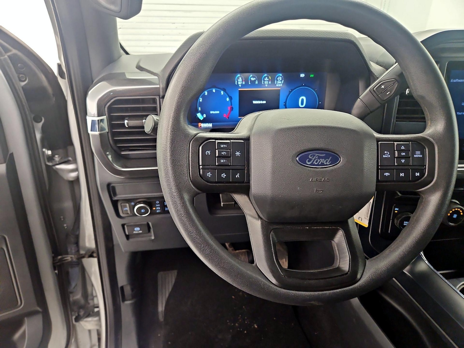2024 Ford F-150 STX - Photo 9