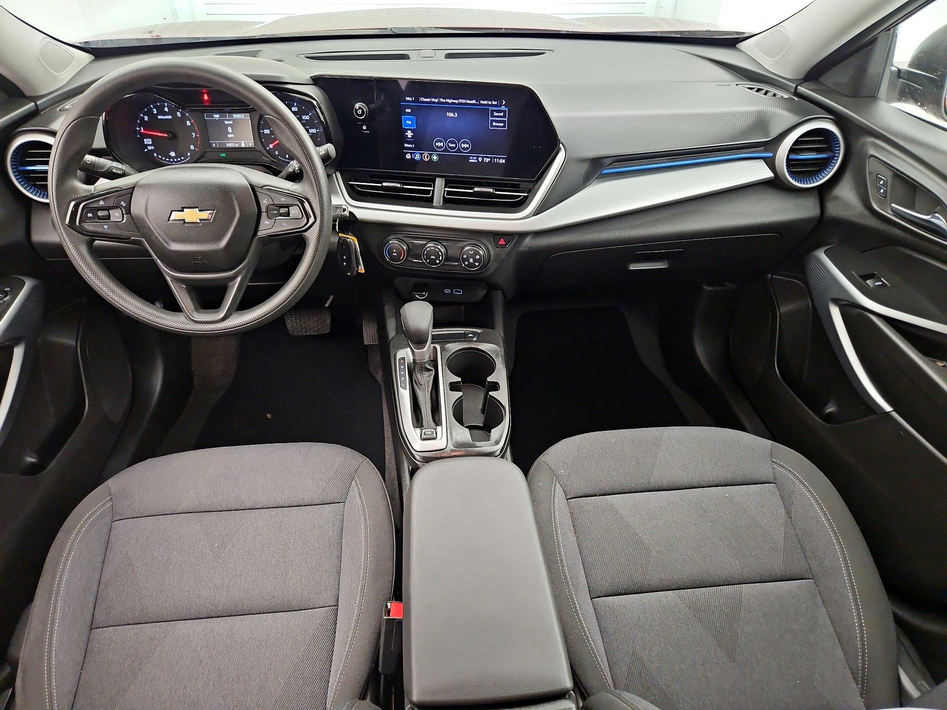 Thumbnail: 2024 Chevrolet Trax - 9