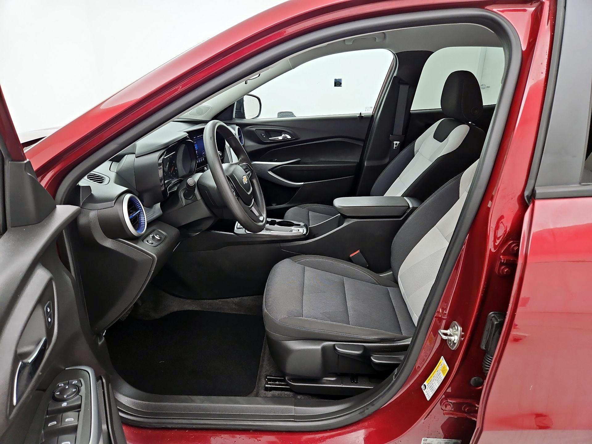 Thumbnail: 2024 Chevrolet Trax - 11