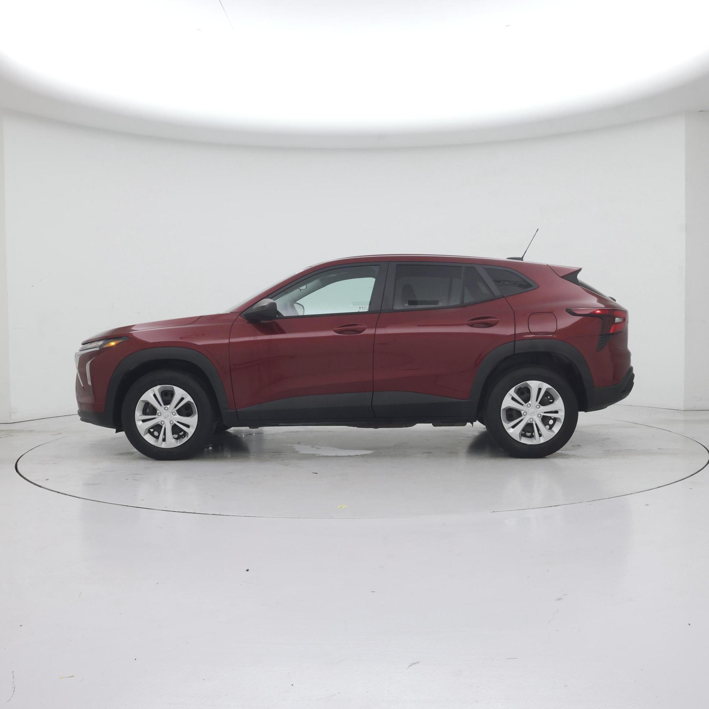Thumbnail: 2024 Chevrolet Trax - 3