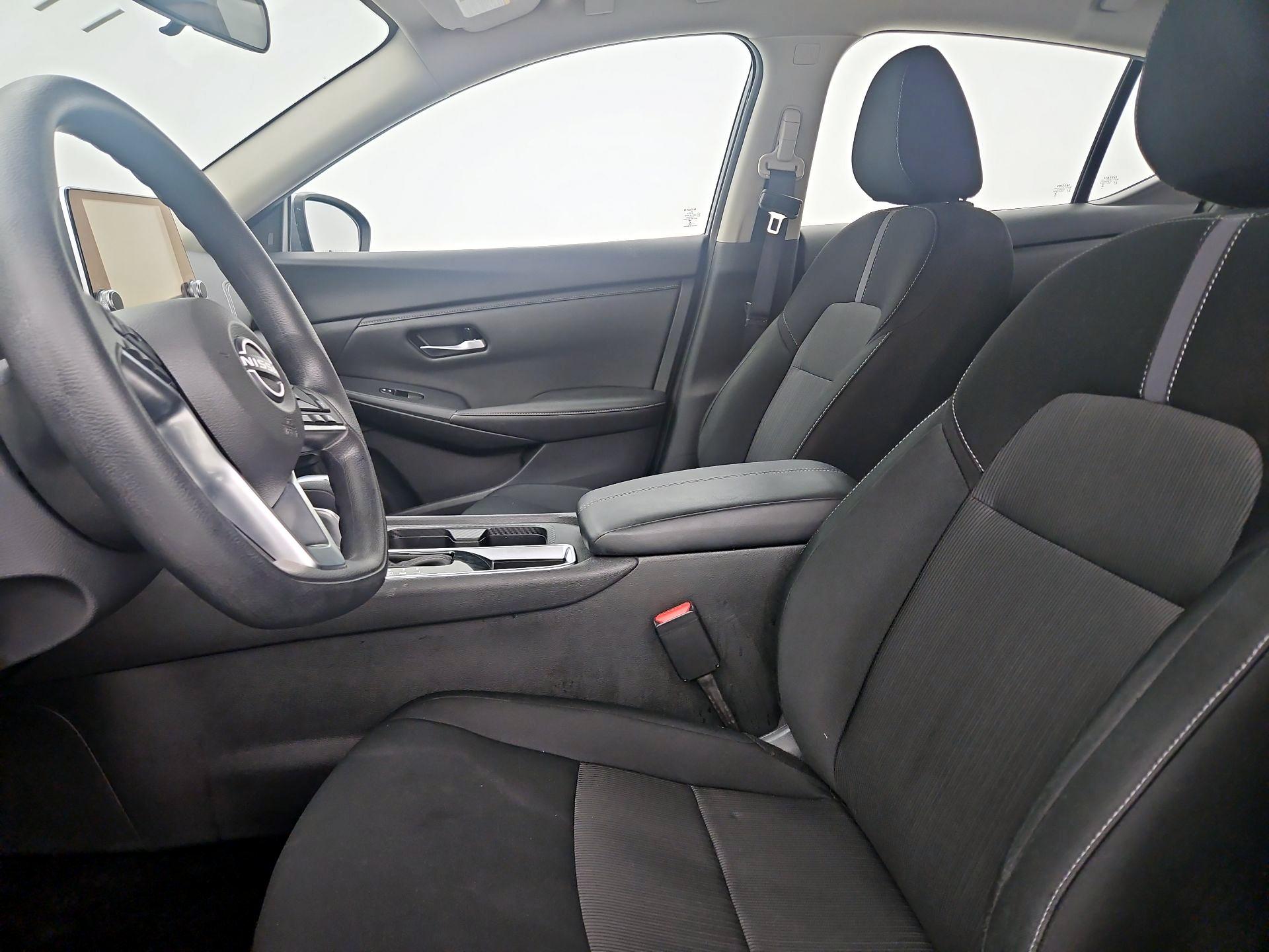 Thumbnail: 2025 Nissan Sentra - 9